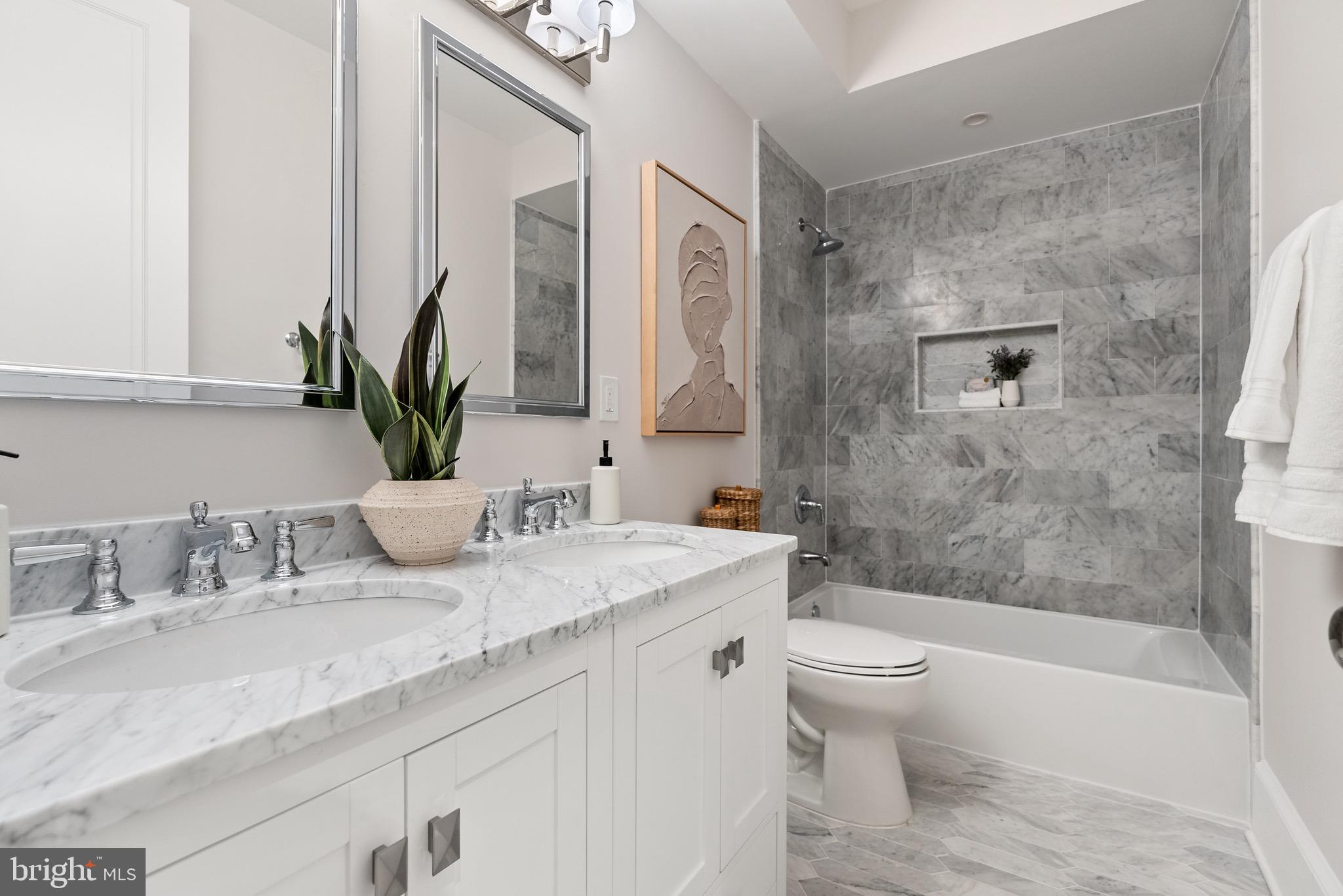 LOGAN CIRCLE - Residential