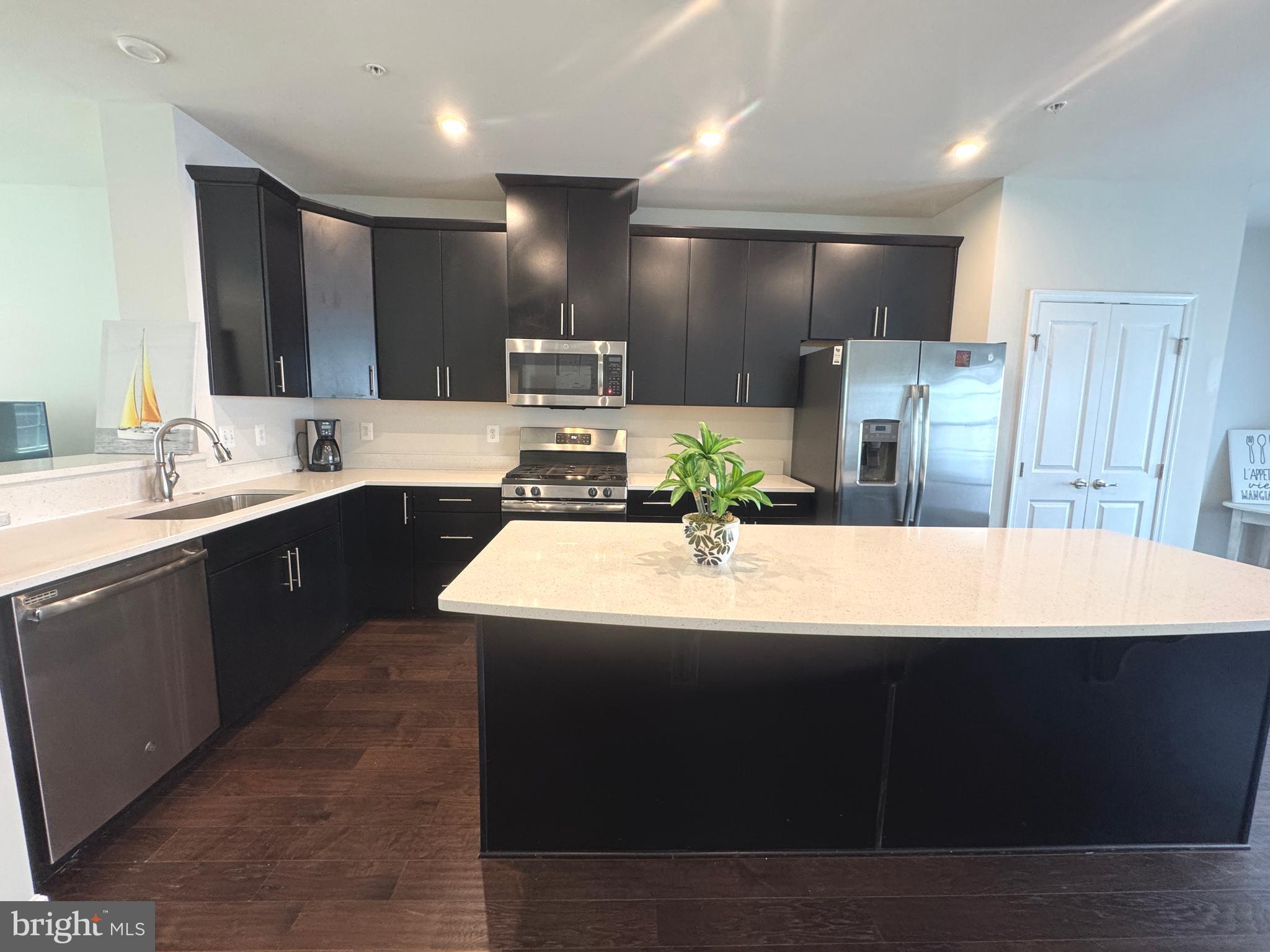 GREENBELT STATION - Residential