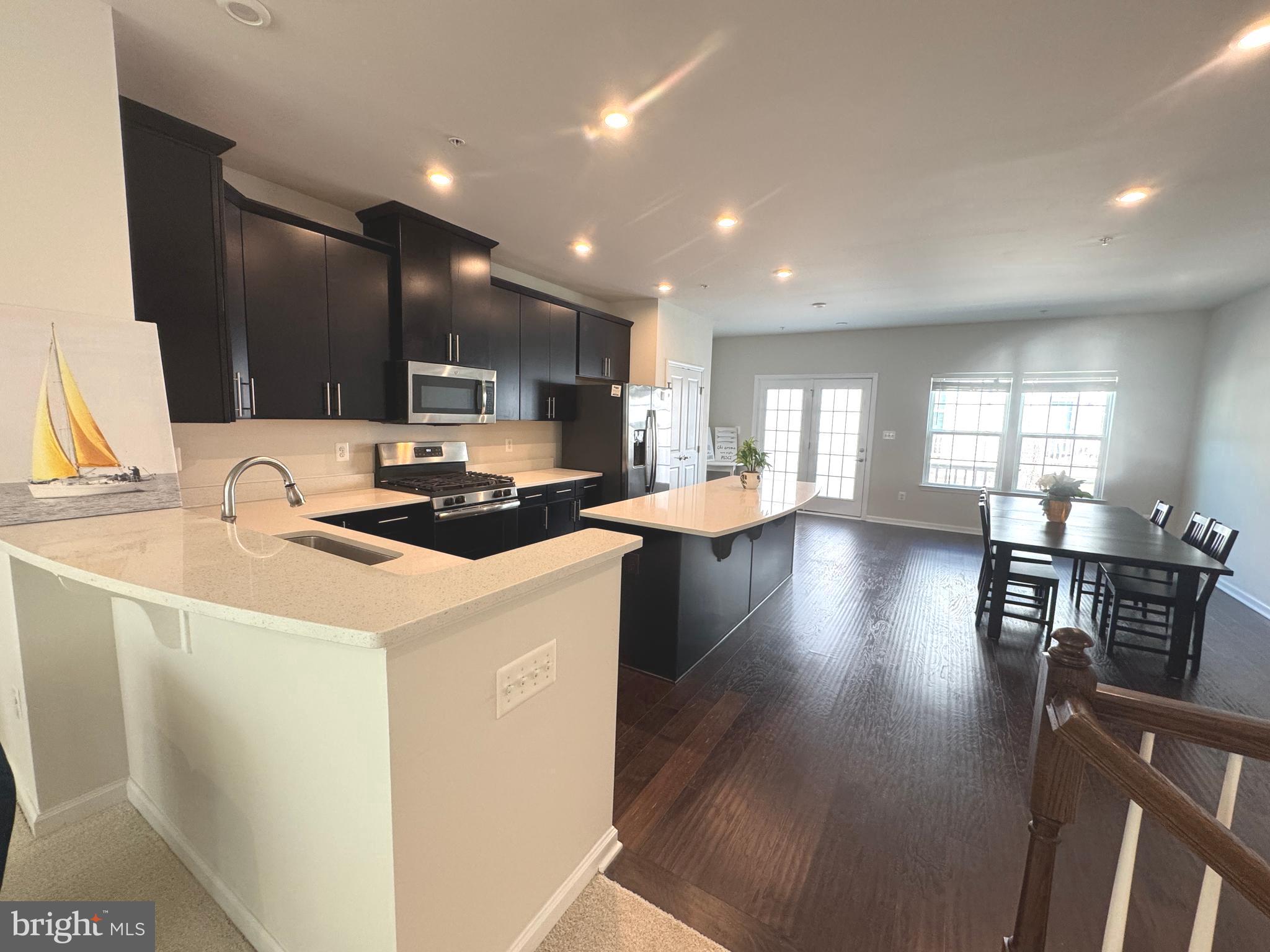 GREENBELT STATION - Residential