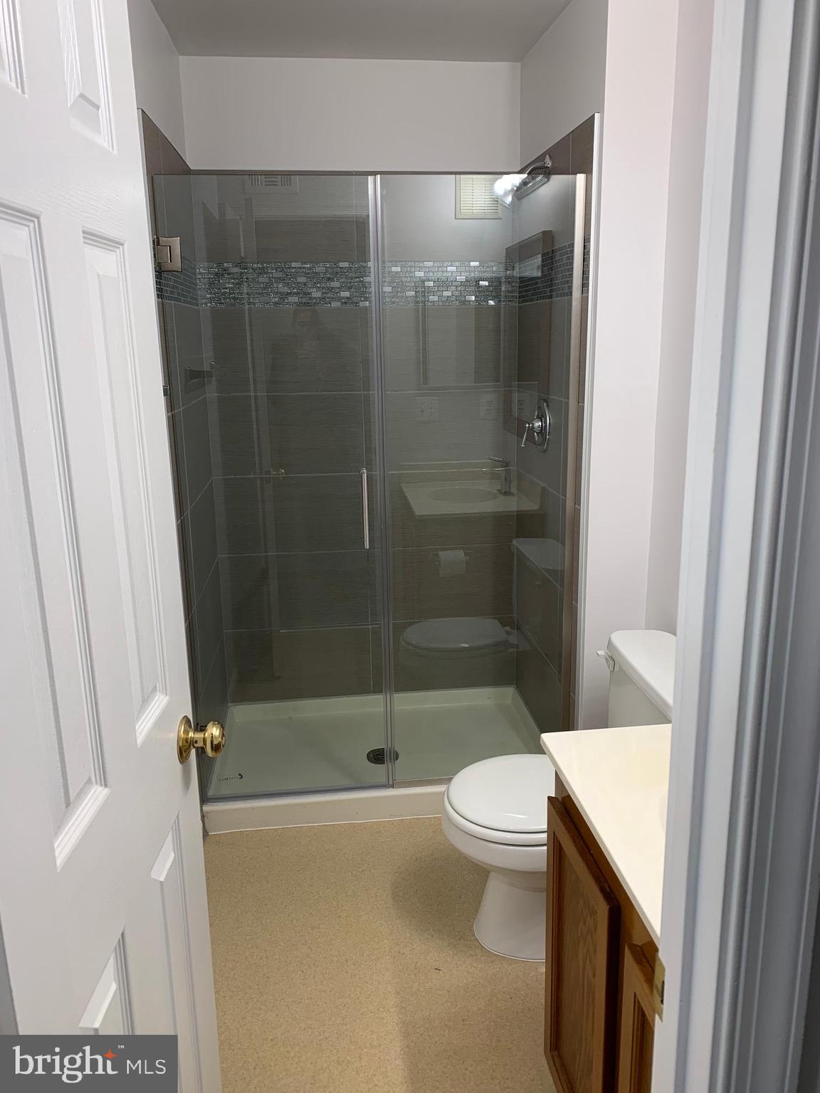 SECOND ANTIETAM - Residential Lease