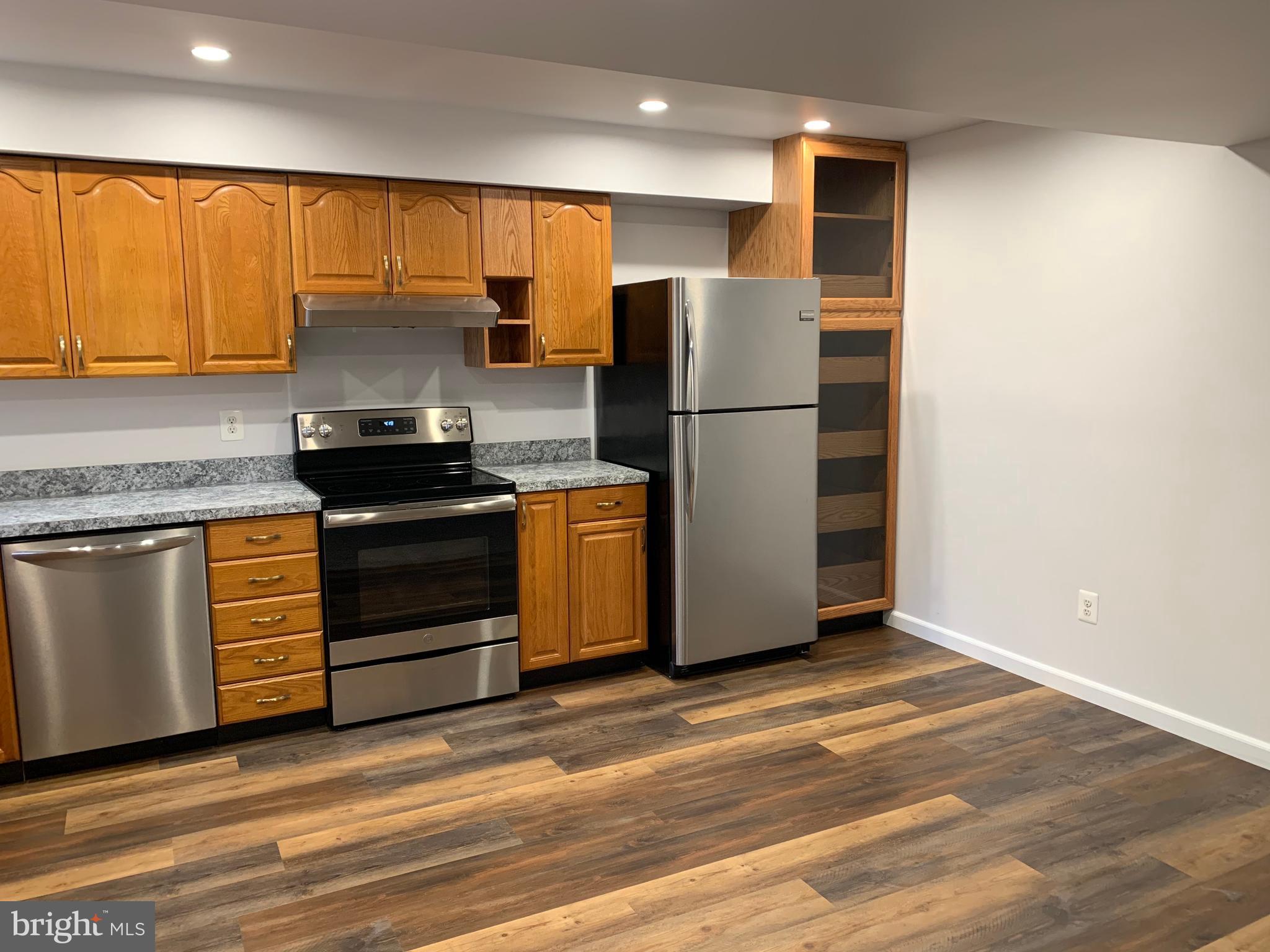 SECOND ANTIETAM - Residential Lease