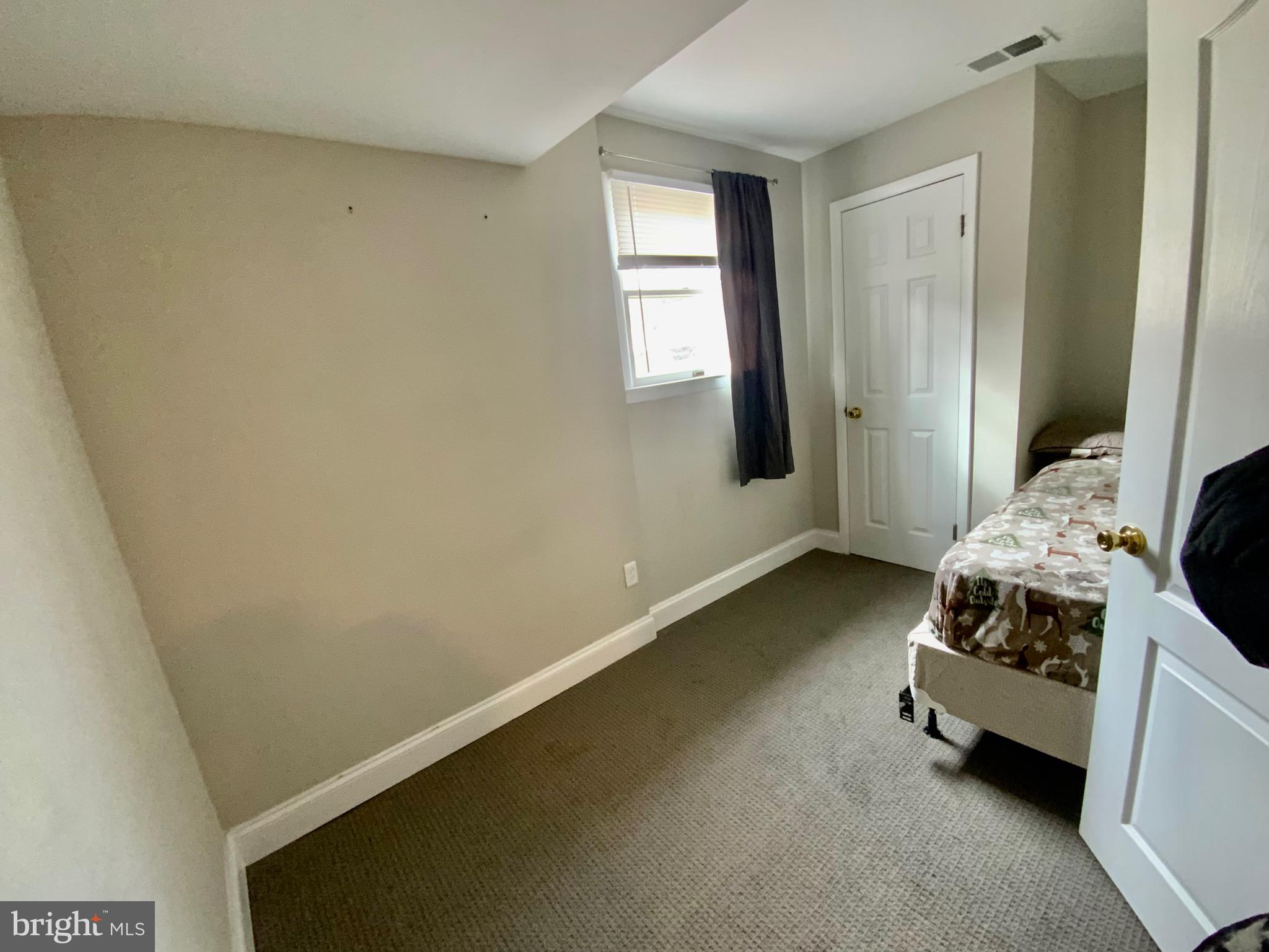 FORESTVILLE CENTER - Residential