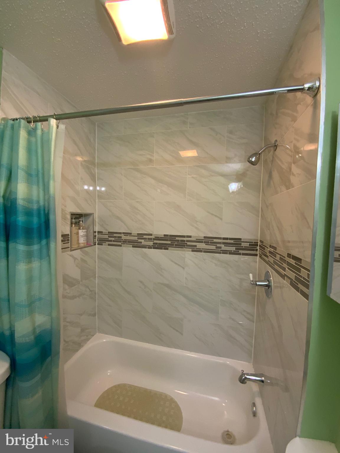 FORESTVILLE CENTER - Residential