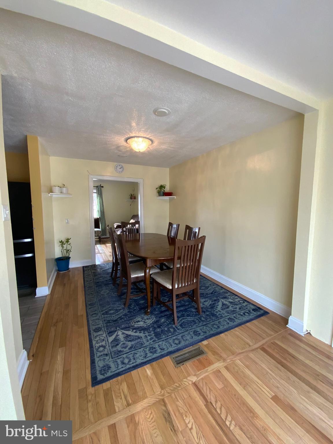 FORESTVILLE CENTER - Residential