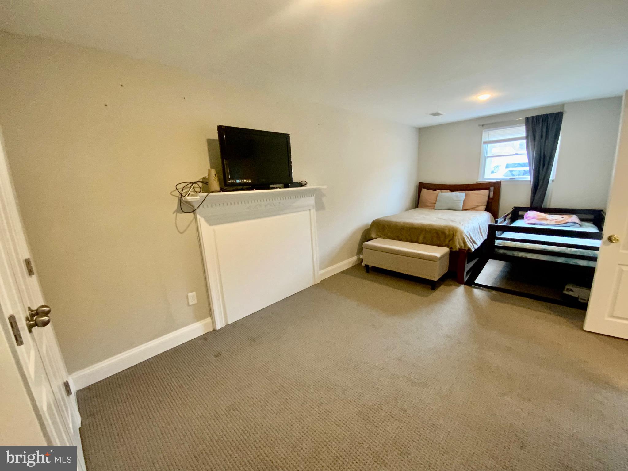 FORESTVILLE CENTER - Residential