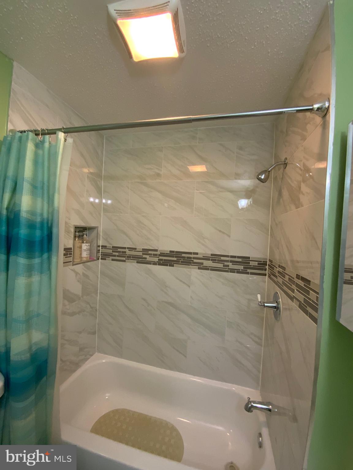 FORESTVILLE CENTER - Residential