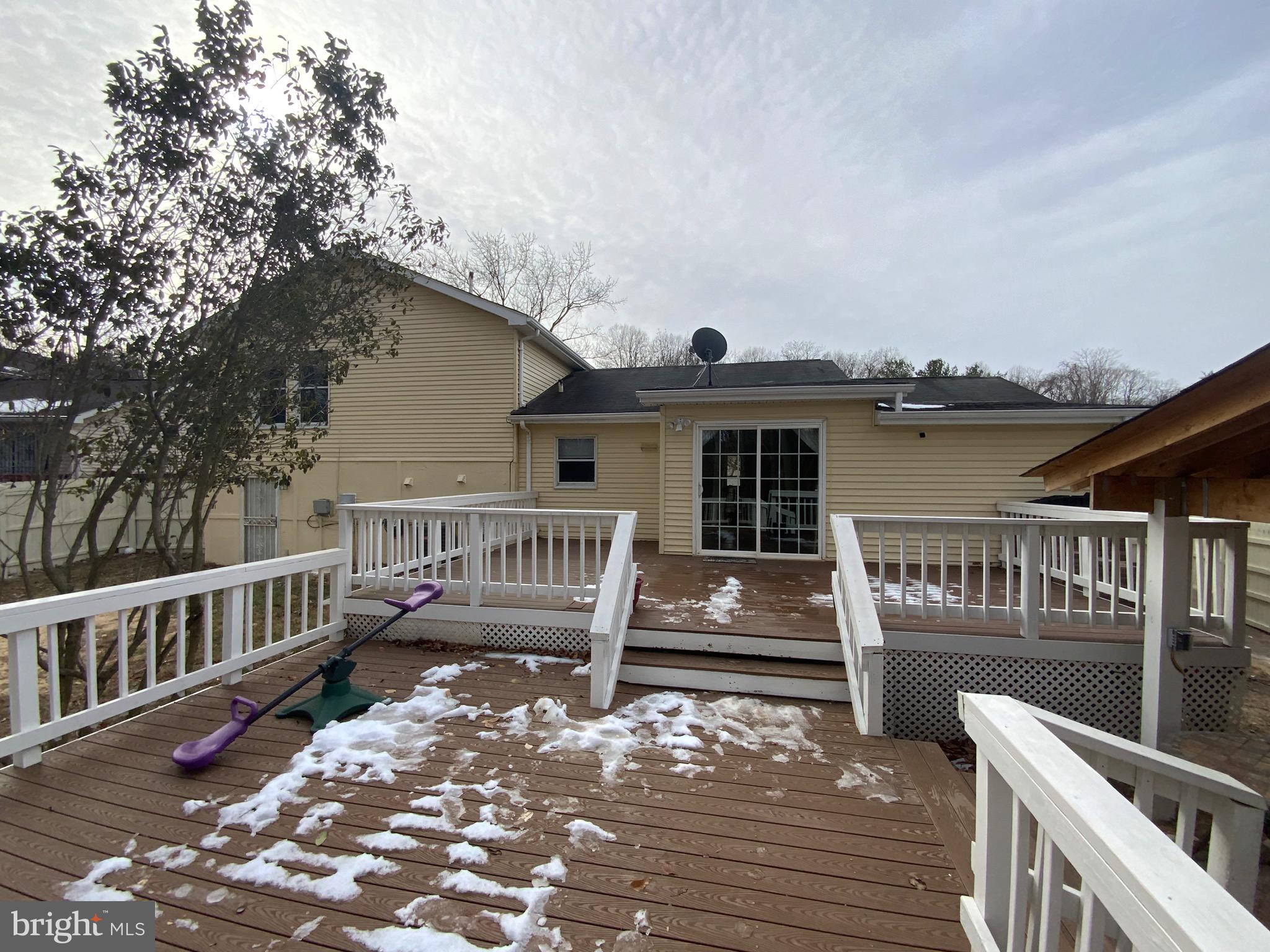 FORESTVILLE CENTER - Residential