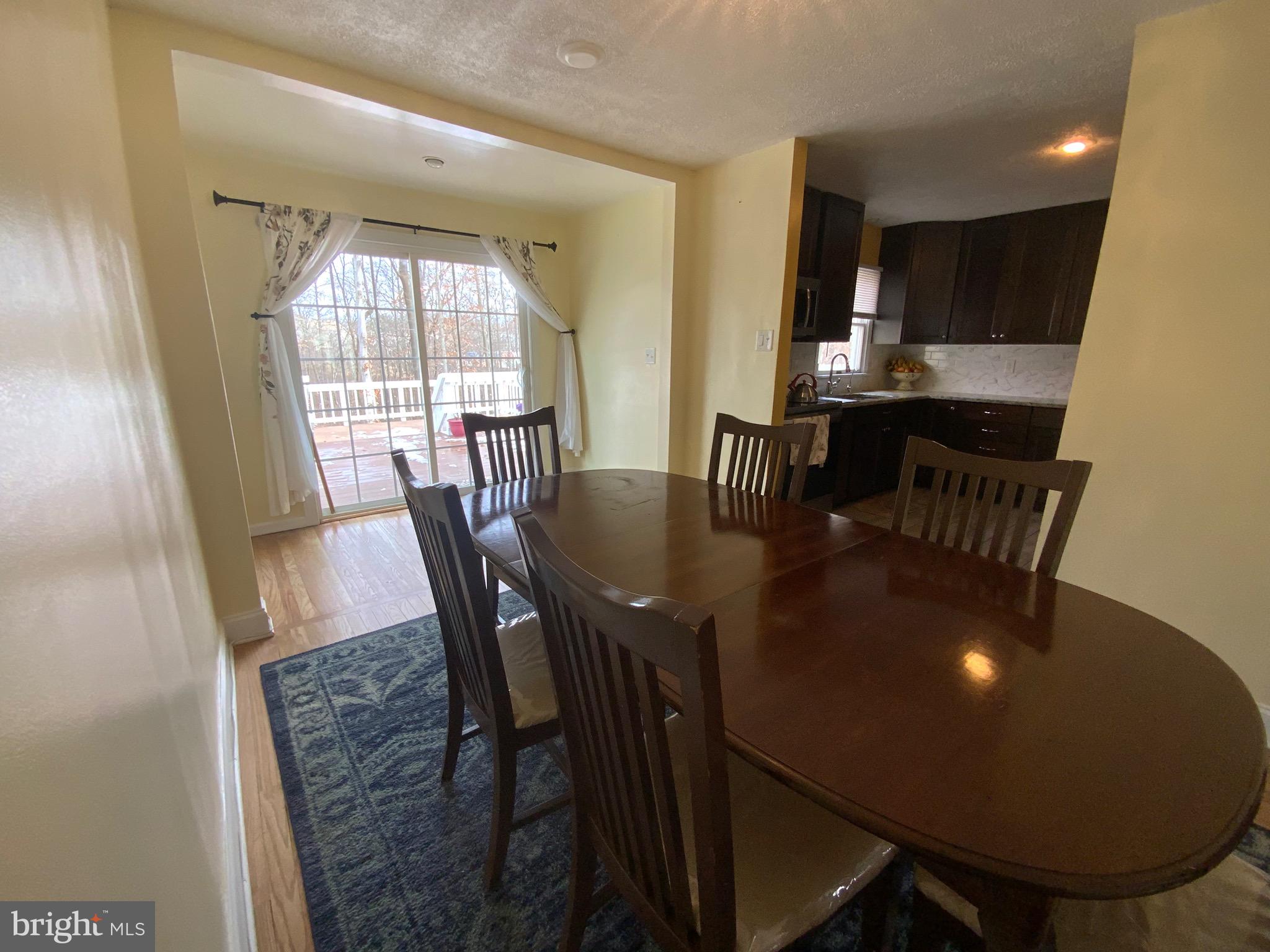 FORESTVILLE CENTER - Residential