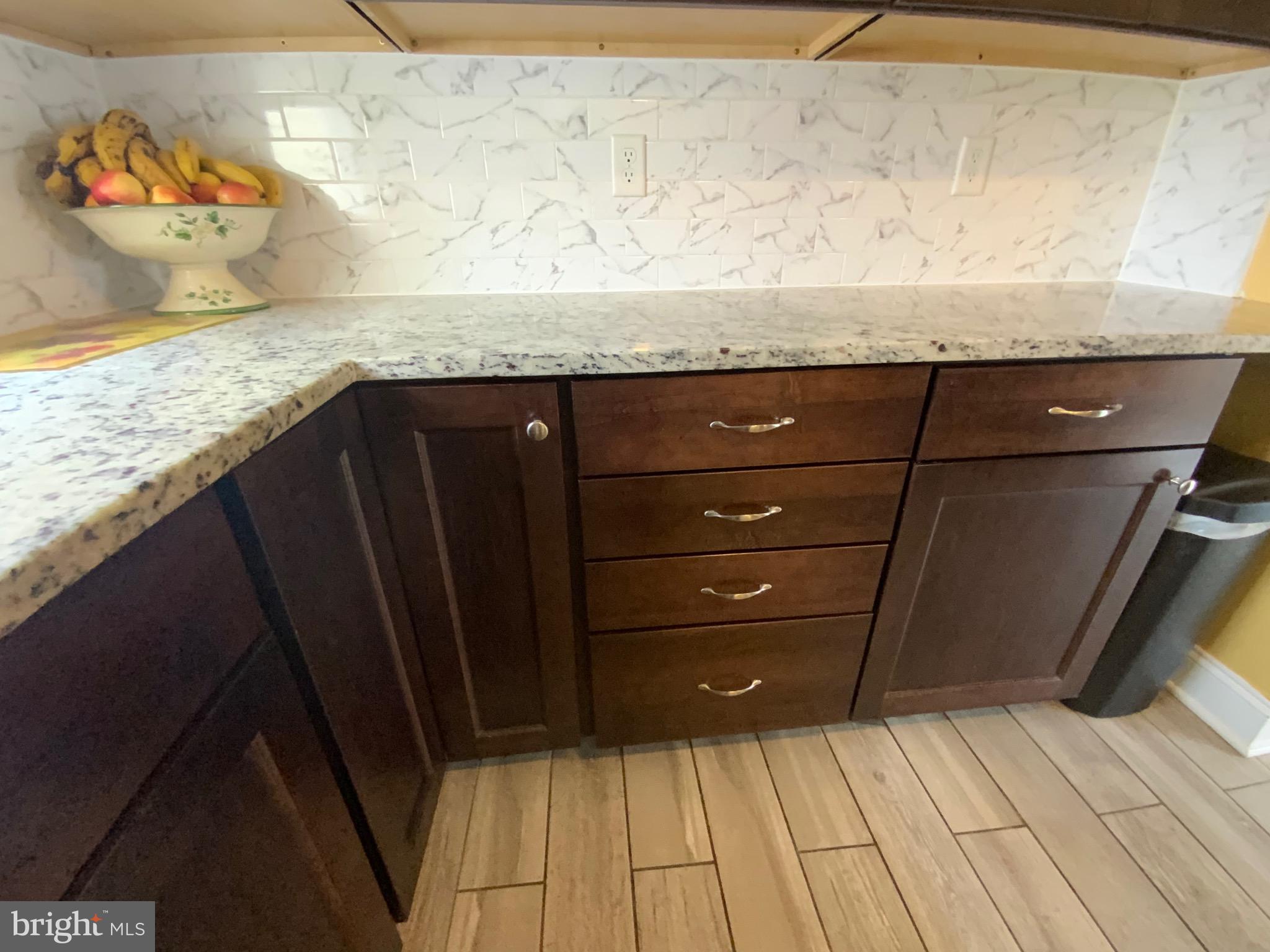 FORESTVILLE CENTER - Residential