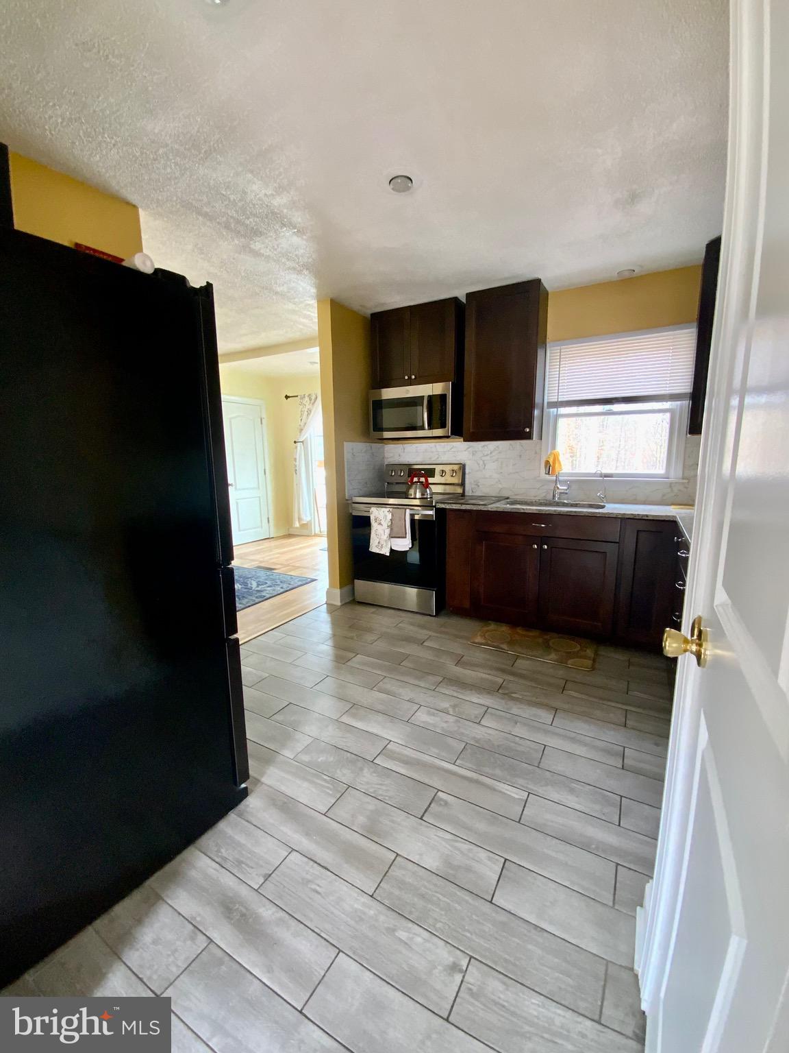 FORESTVILLE CENTER - Residential