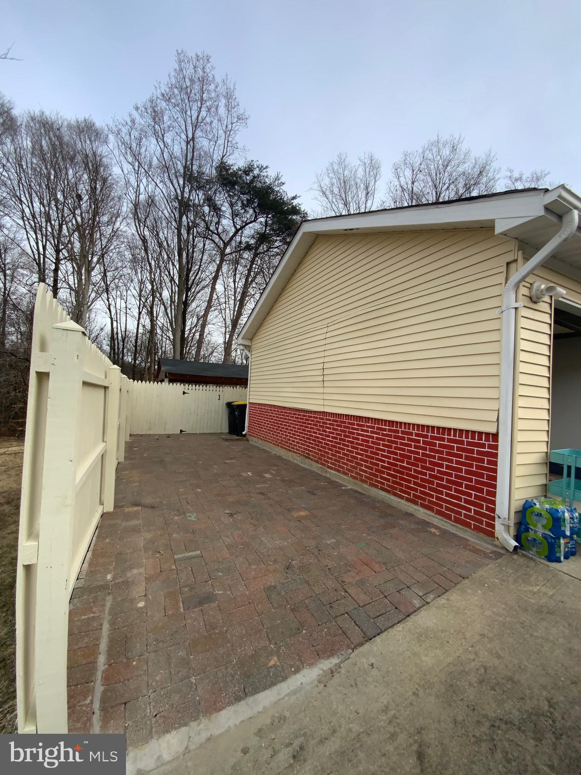 FORESTVILLE CENTER - Residential