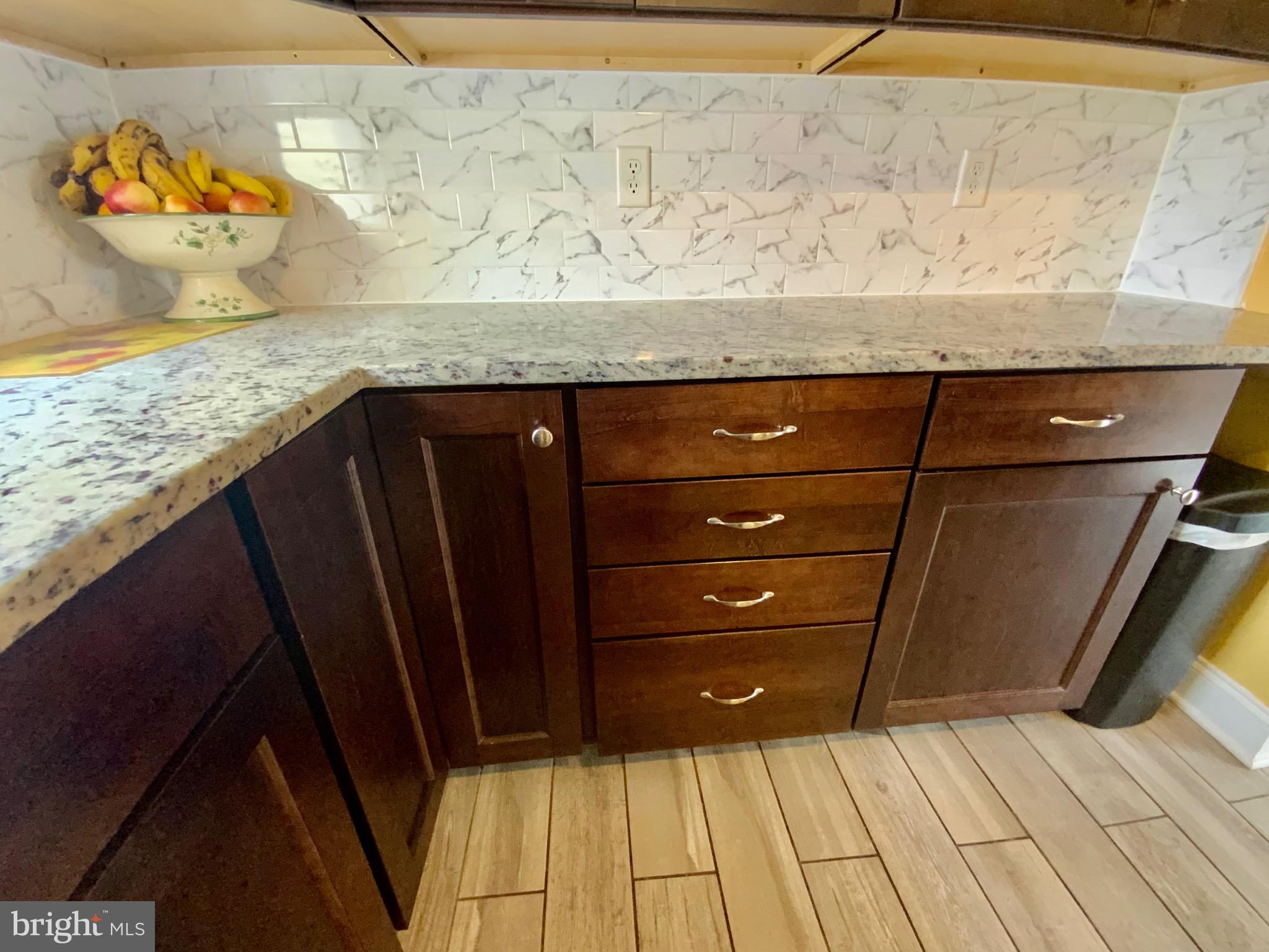 FORESTVILLE CENTER - Residential