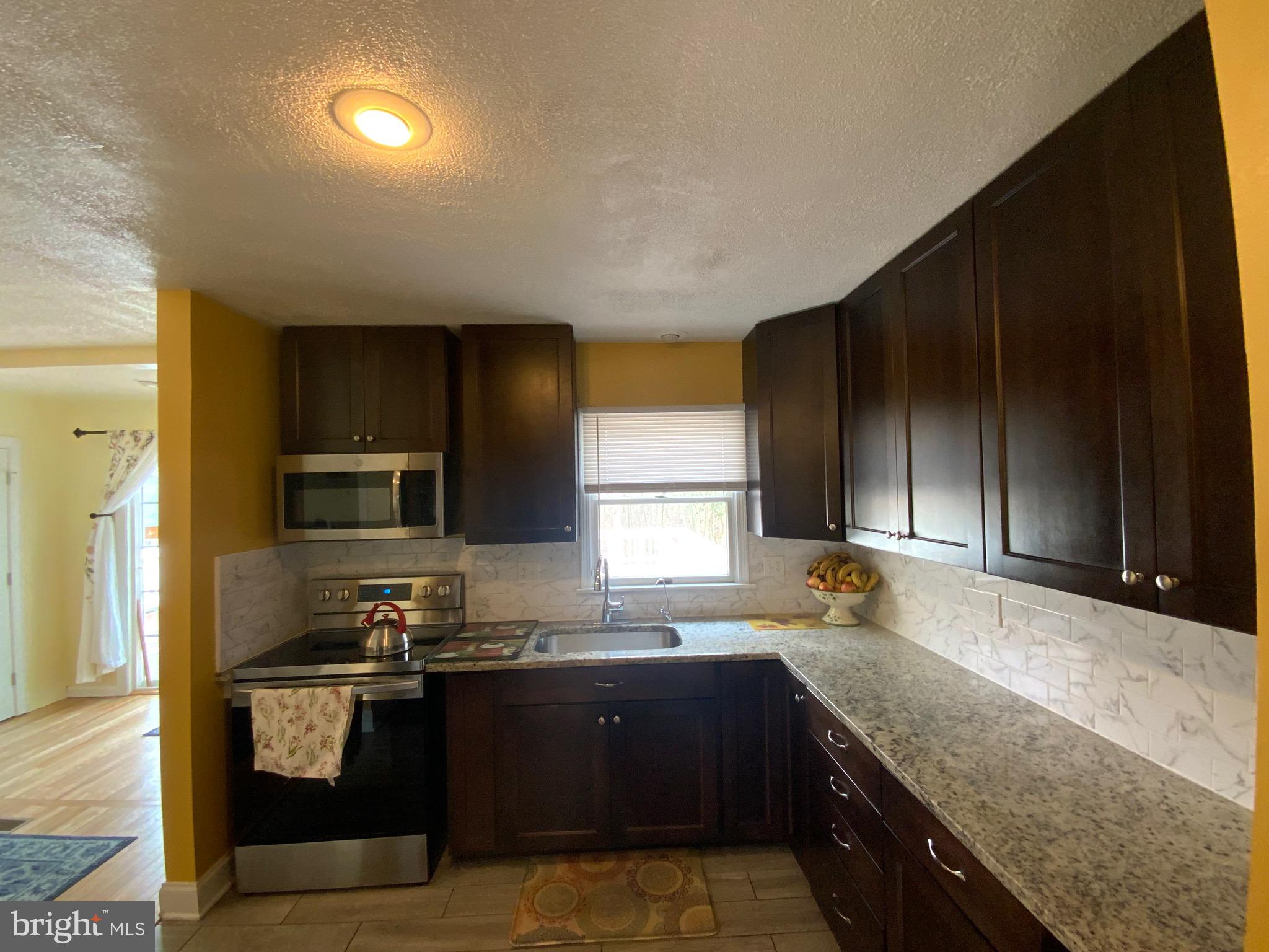 FORESTVILLE CENTER - Residential