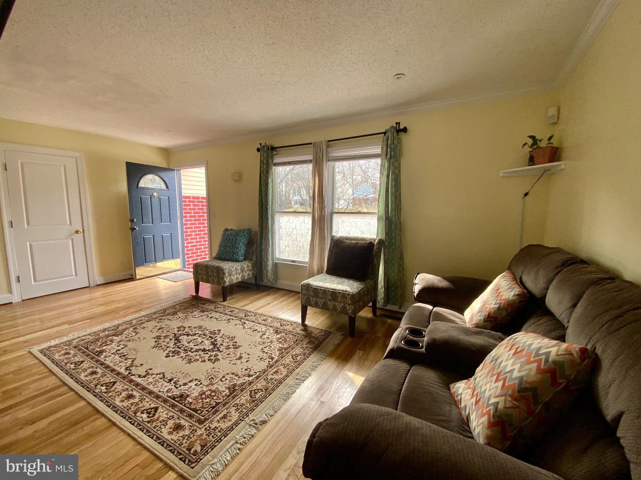 FORESTVILLE CENTER - Residential