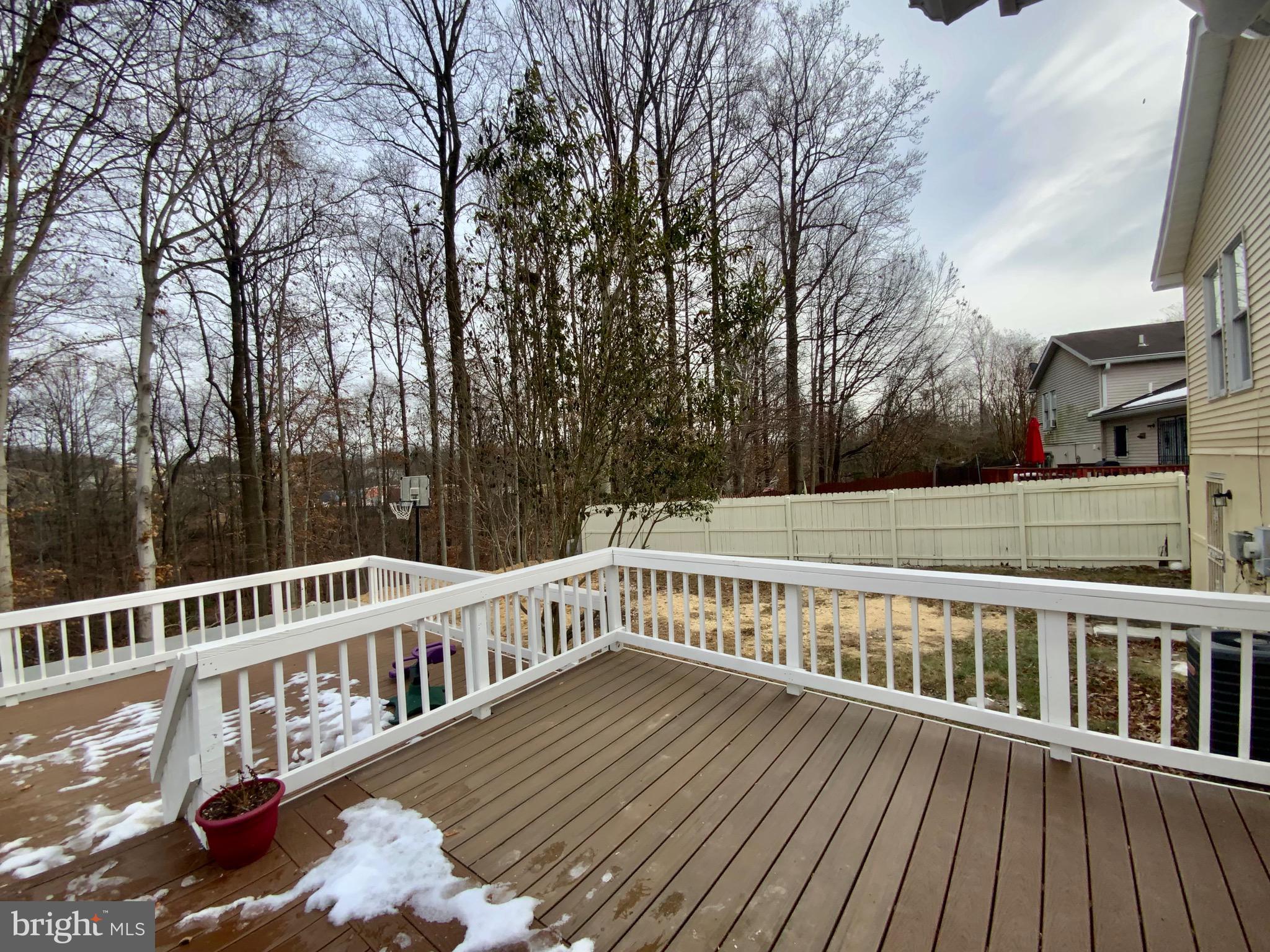 FORESTVILLE CENTER - Residential