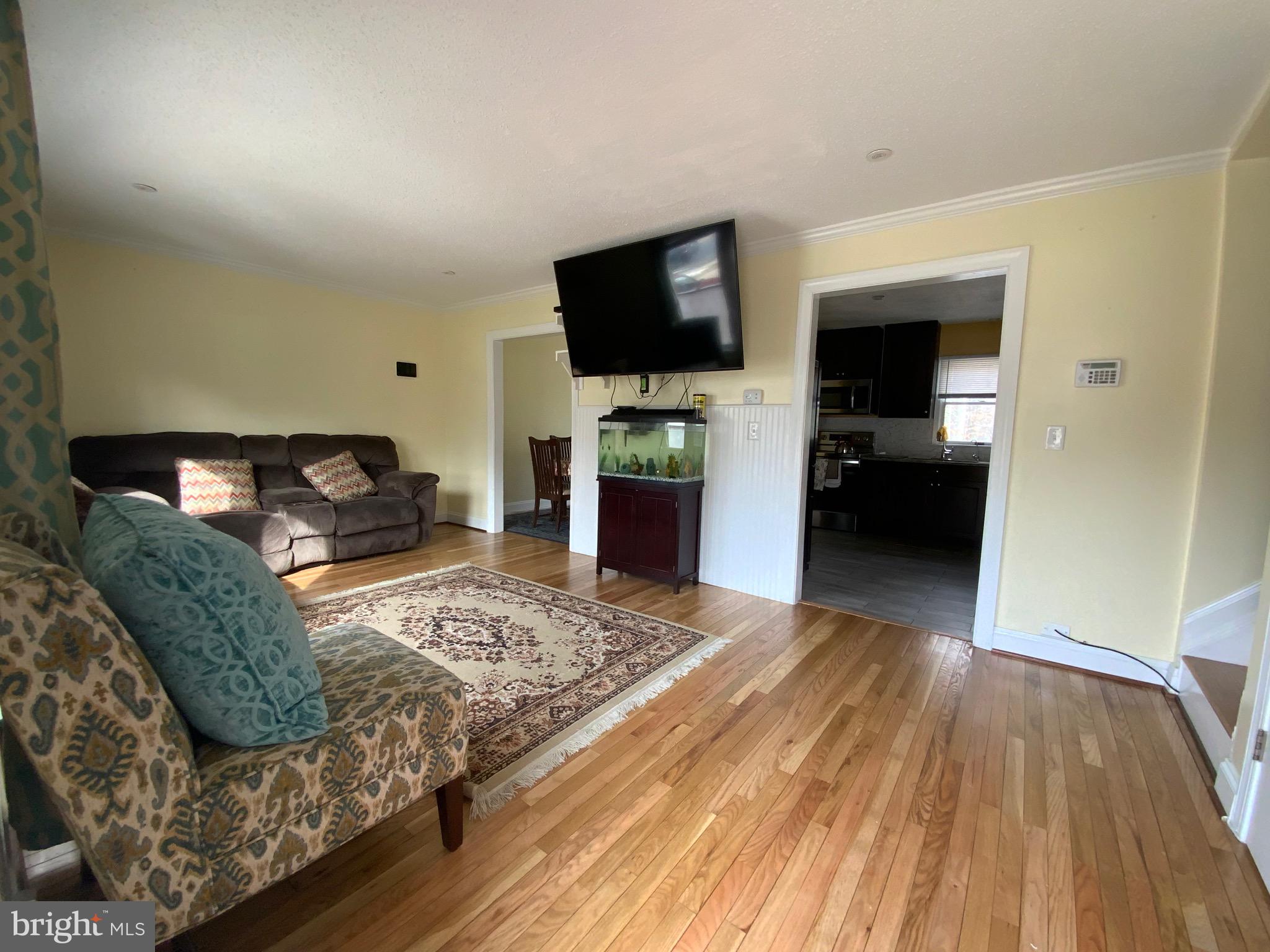 FORESTVILLE CENTER - Residential