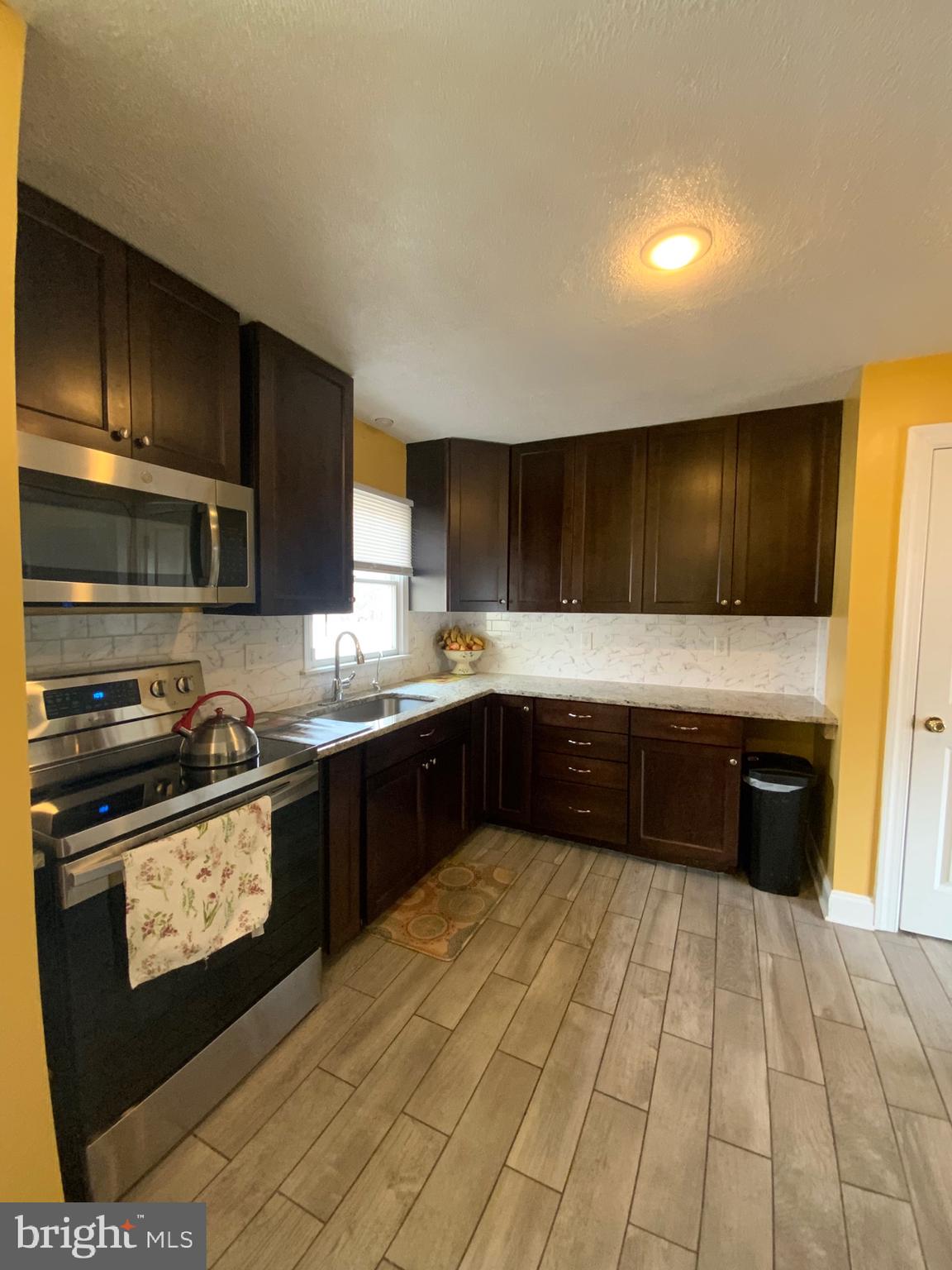 FORESTVILLE CENTER - Residential