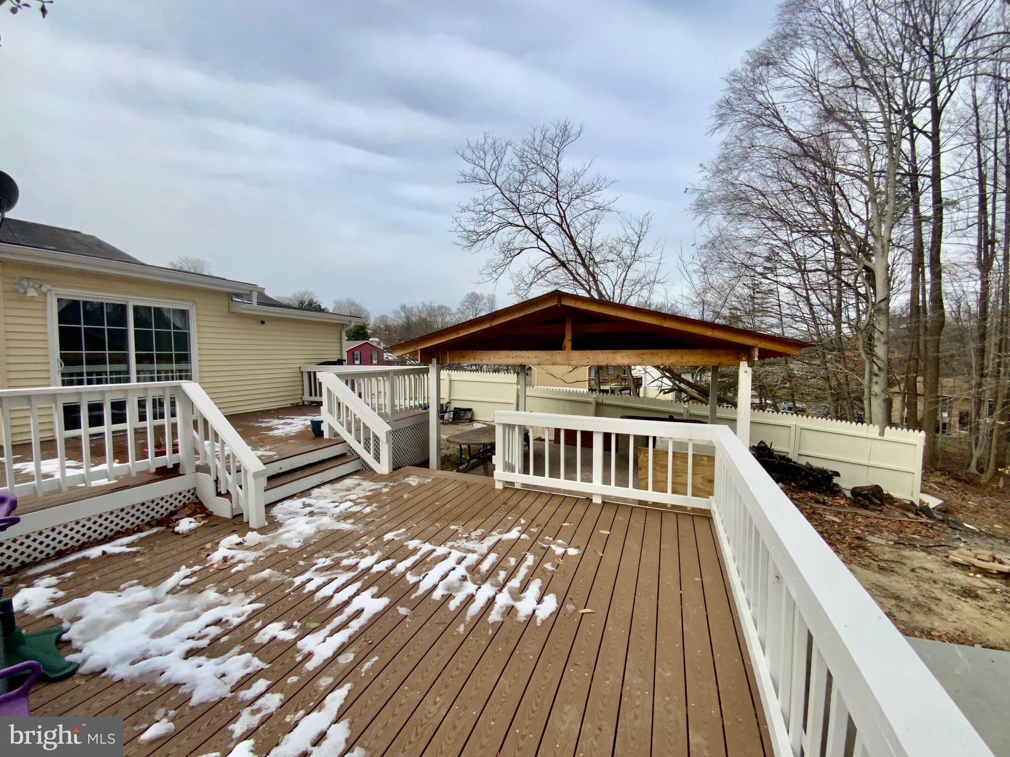 FORESTVILLE CENTER - Residential