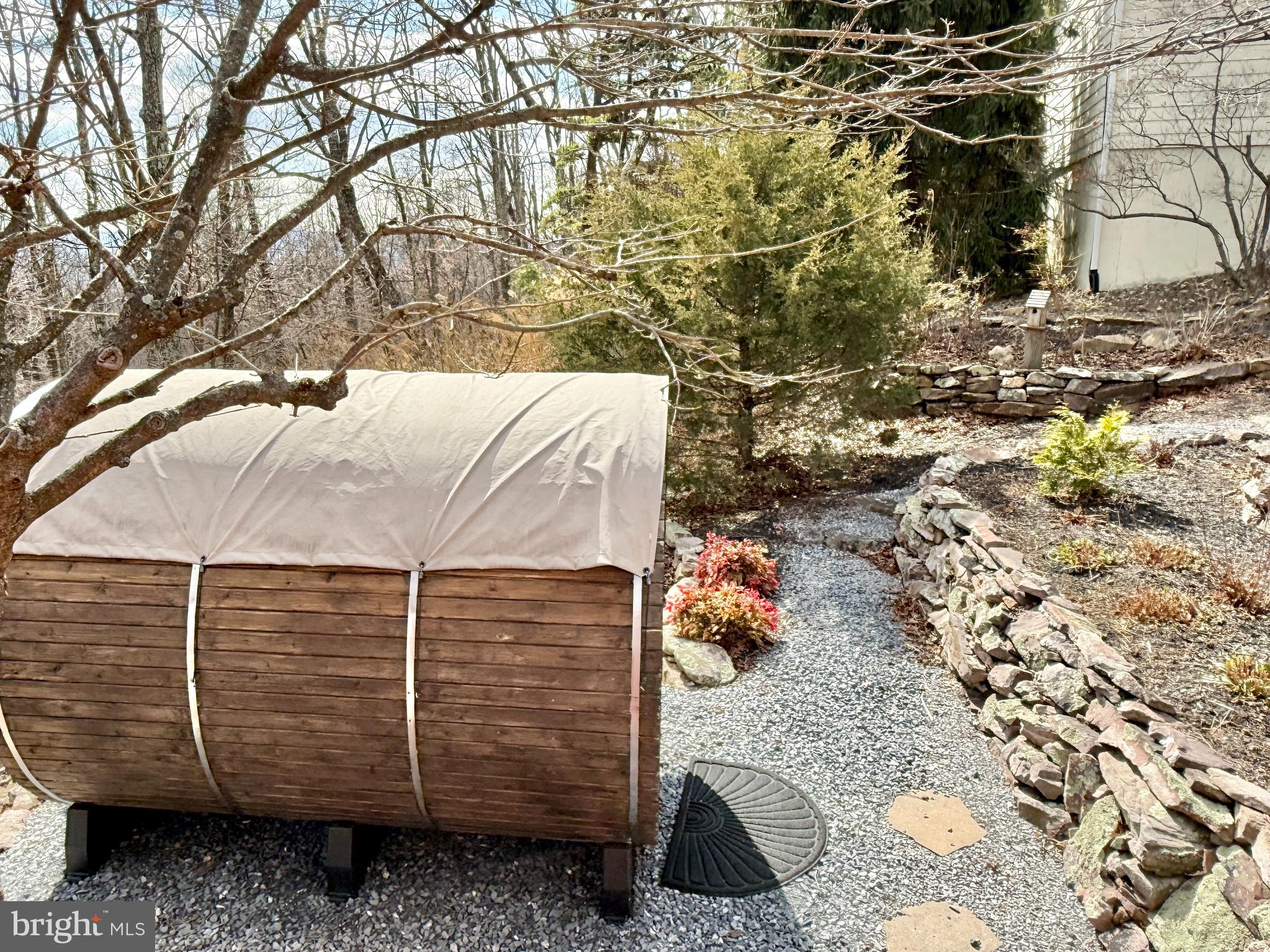 THE WOODS - Residential