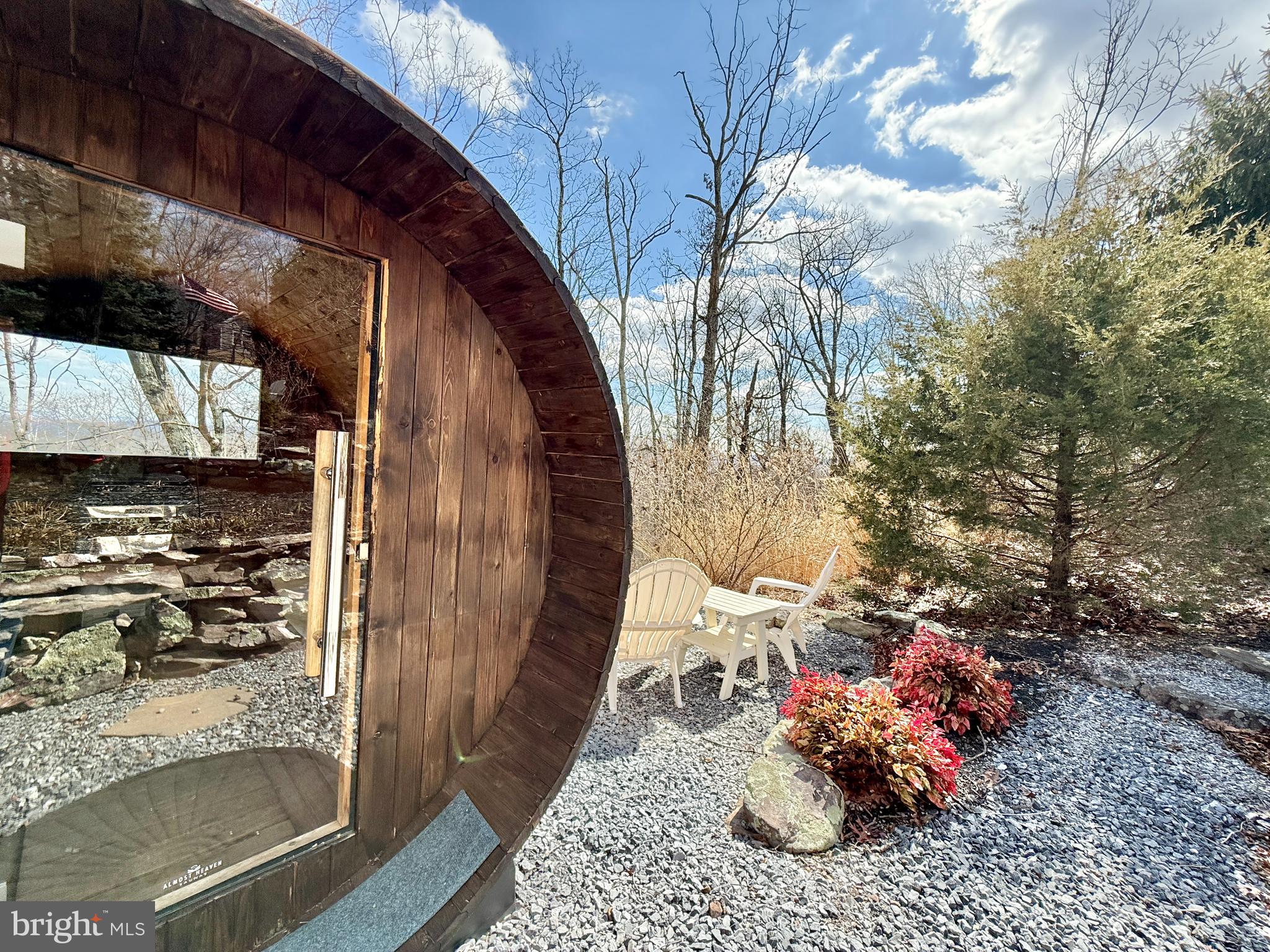 THE WOODS - Residential