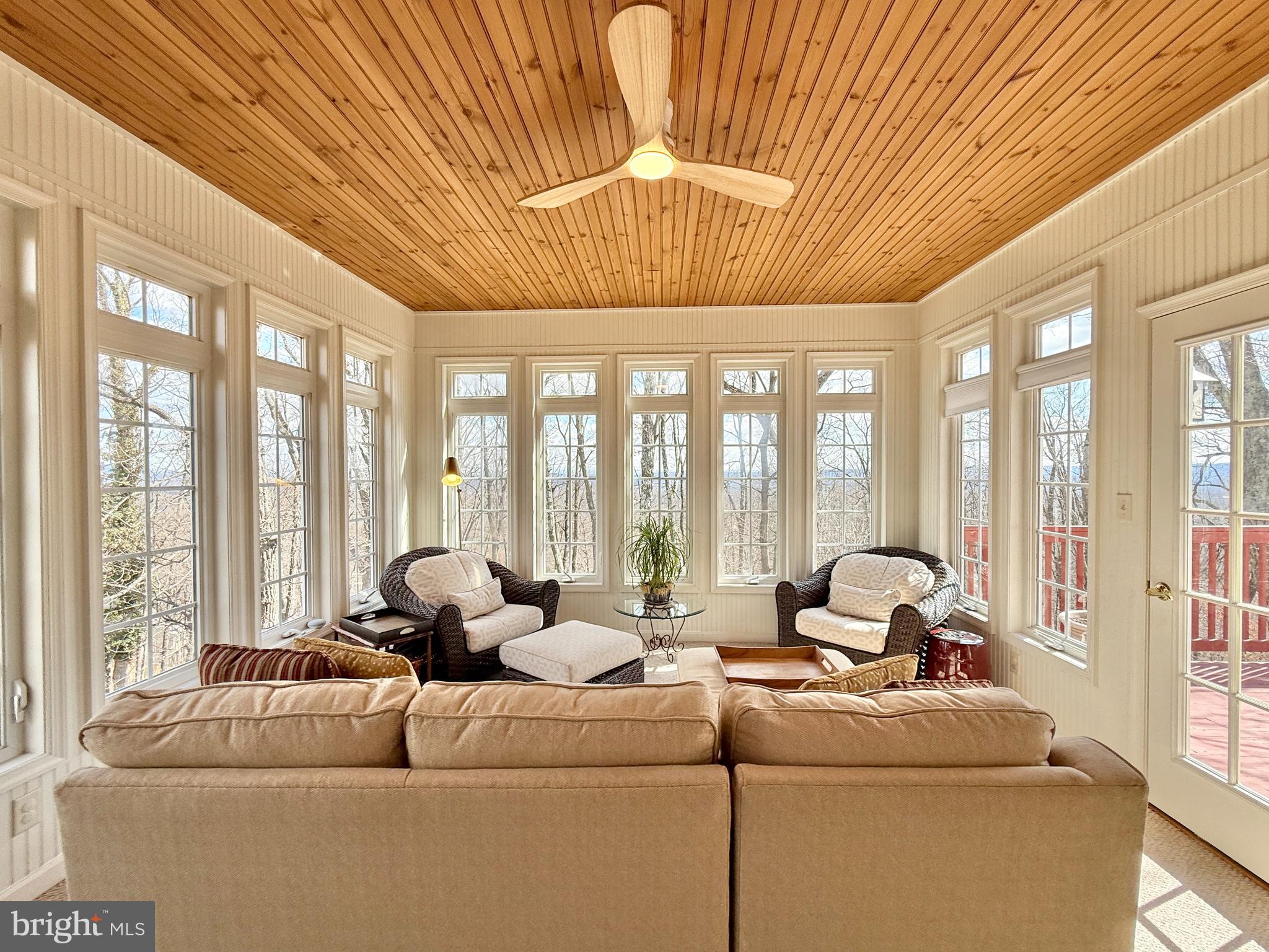 THE WOODS - Residential