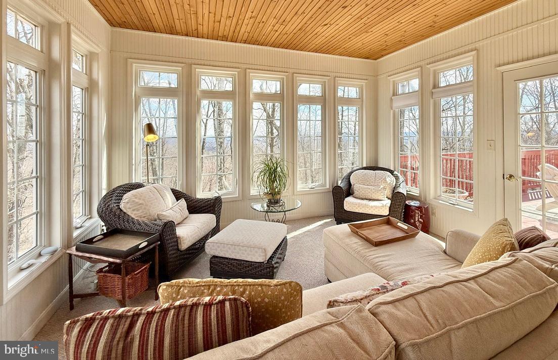 THE WOODS - Residential