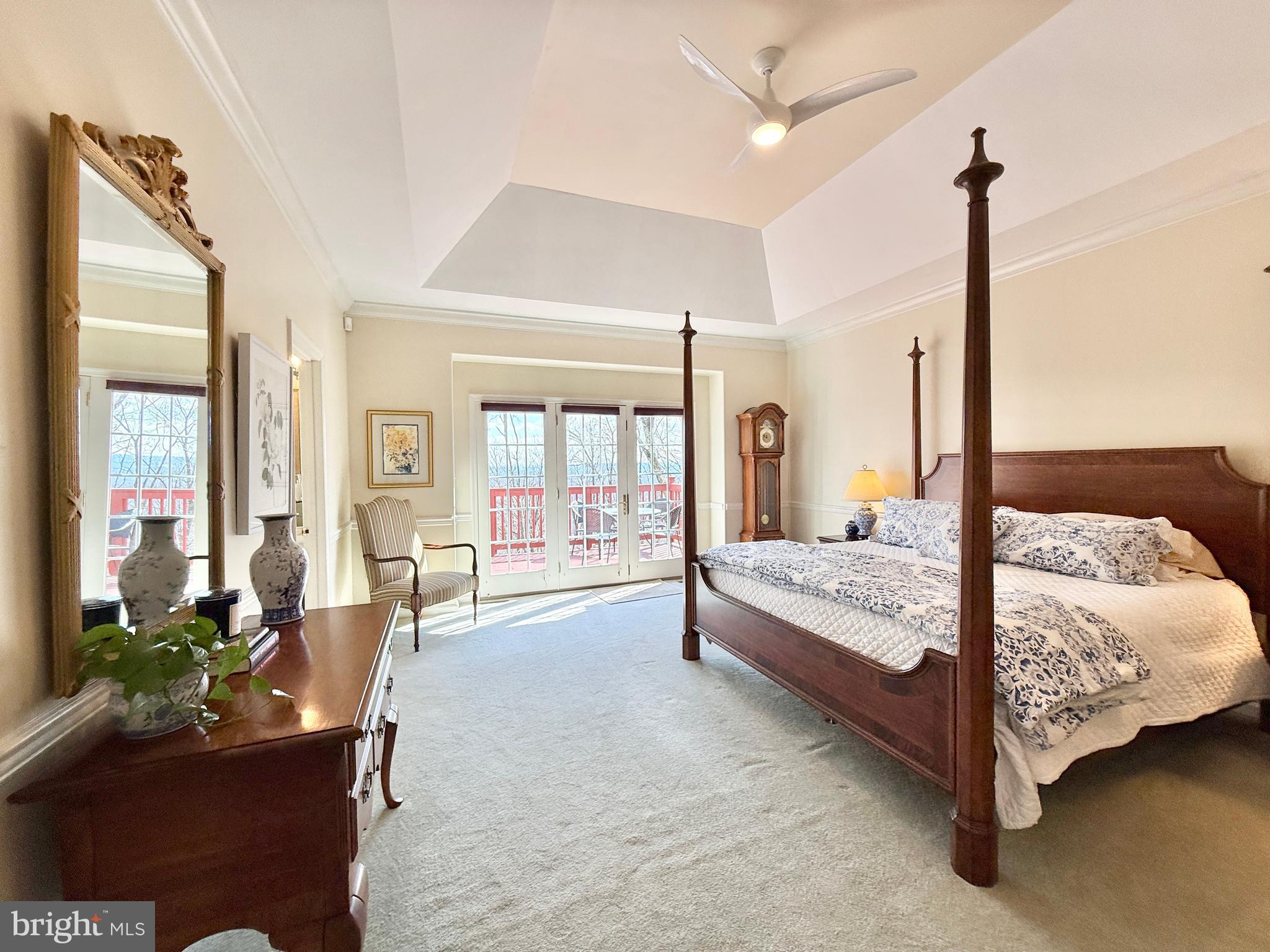 THE WOODS - Residential