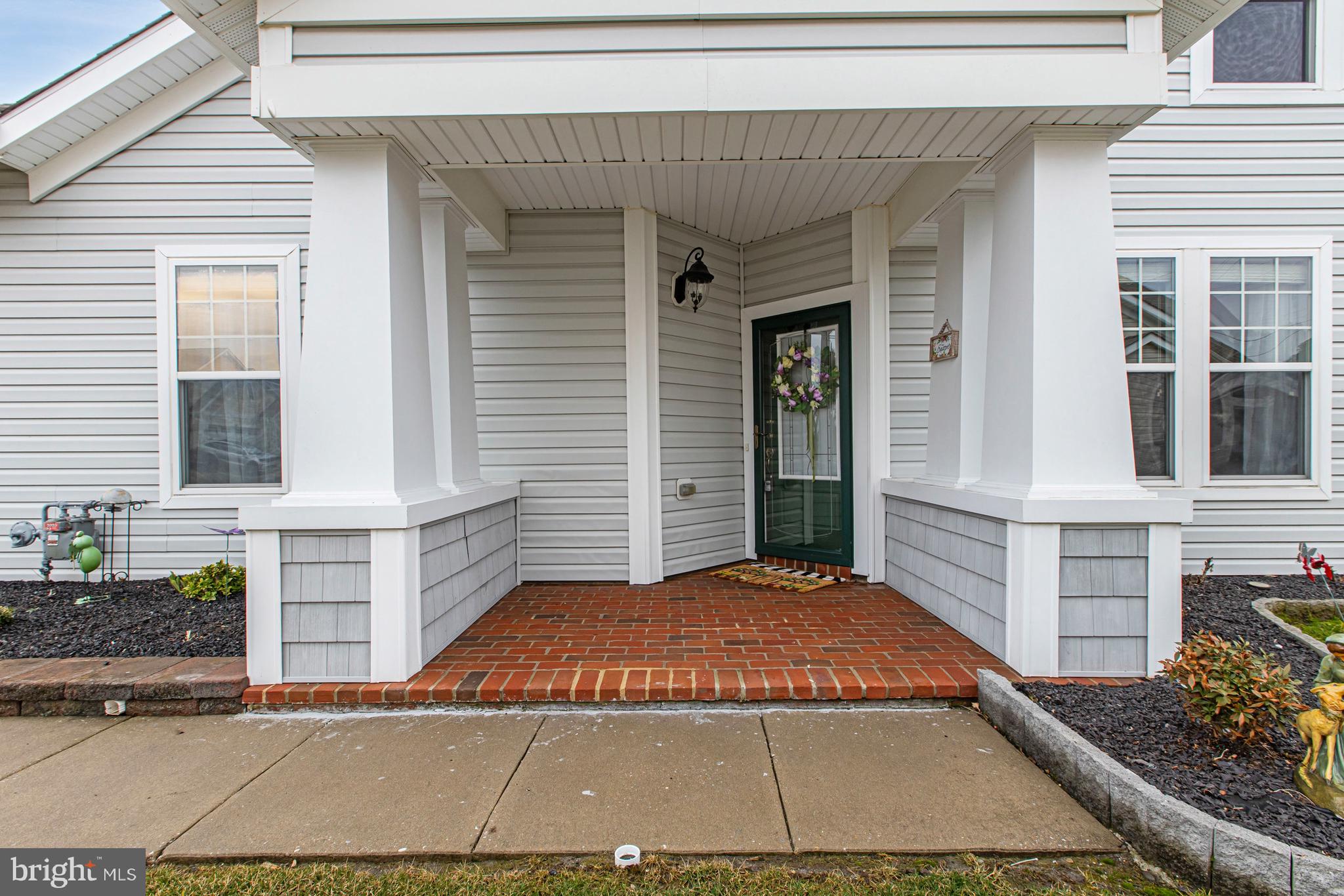 109 WHISTLING DUCK DRIVE