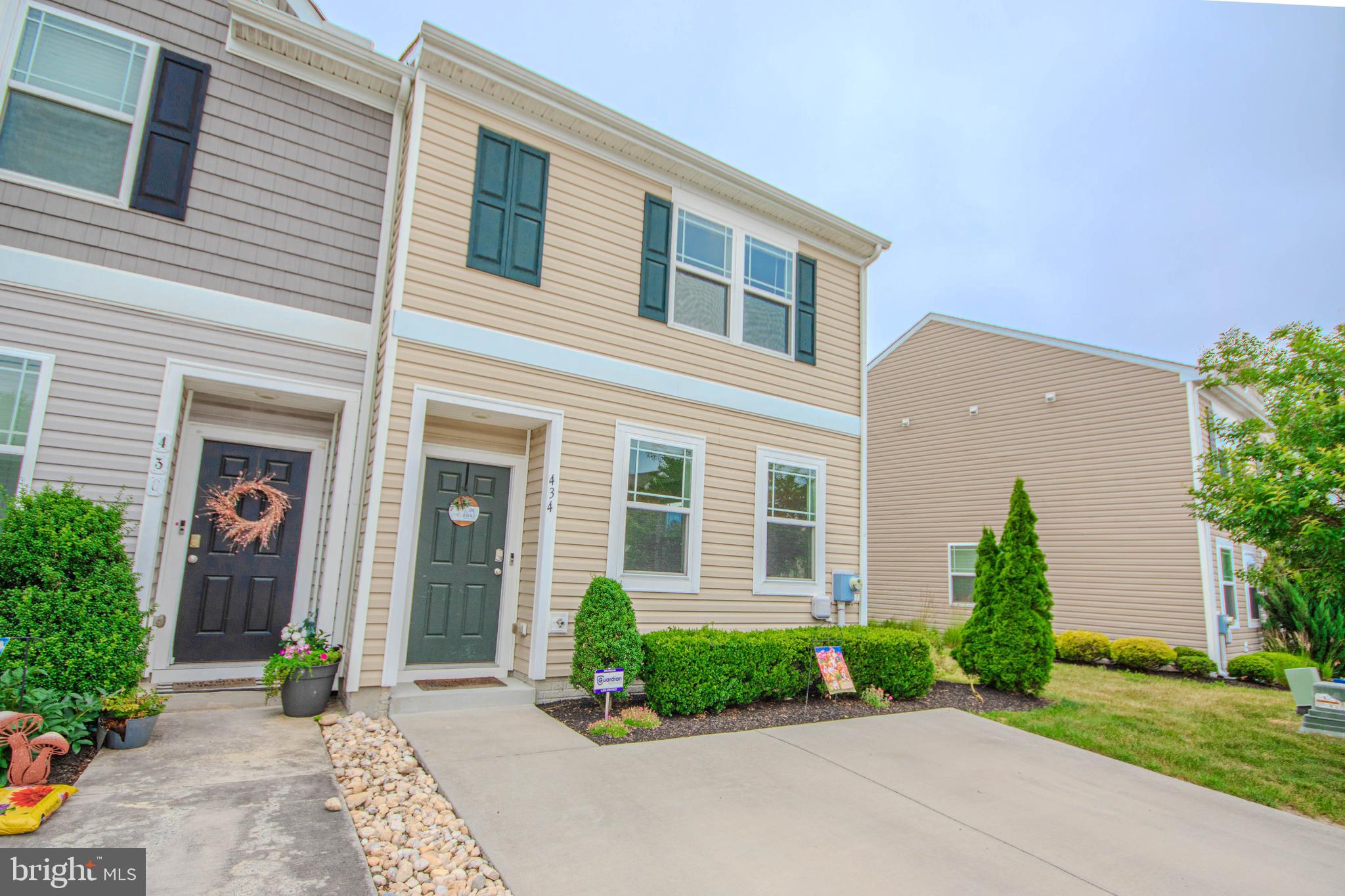 434 CREEKBED CIRCLE