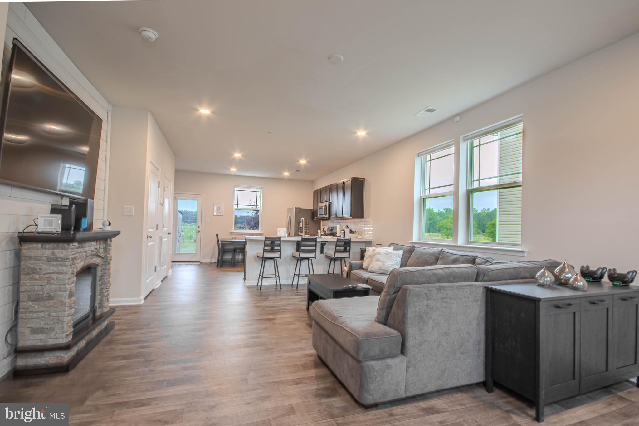 434 CREEKBED CIRCLE