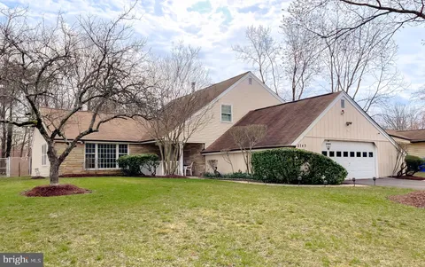 2743 Sprague Drive, Waldorf, MD MLS: MDCH2040980