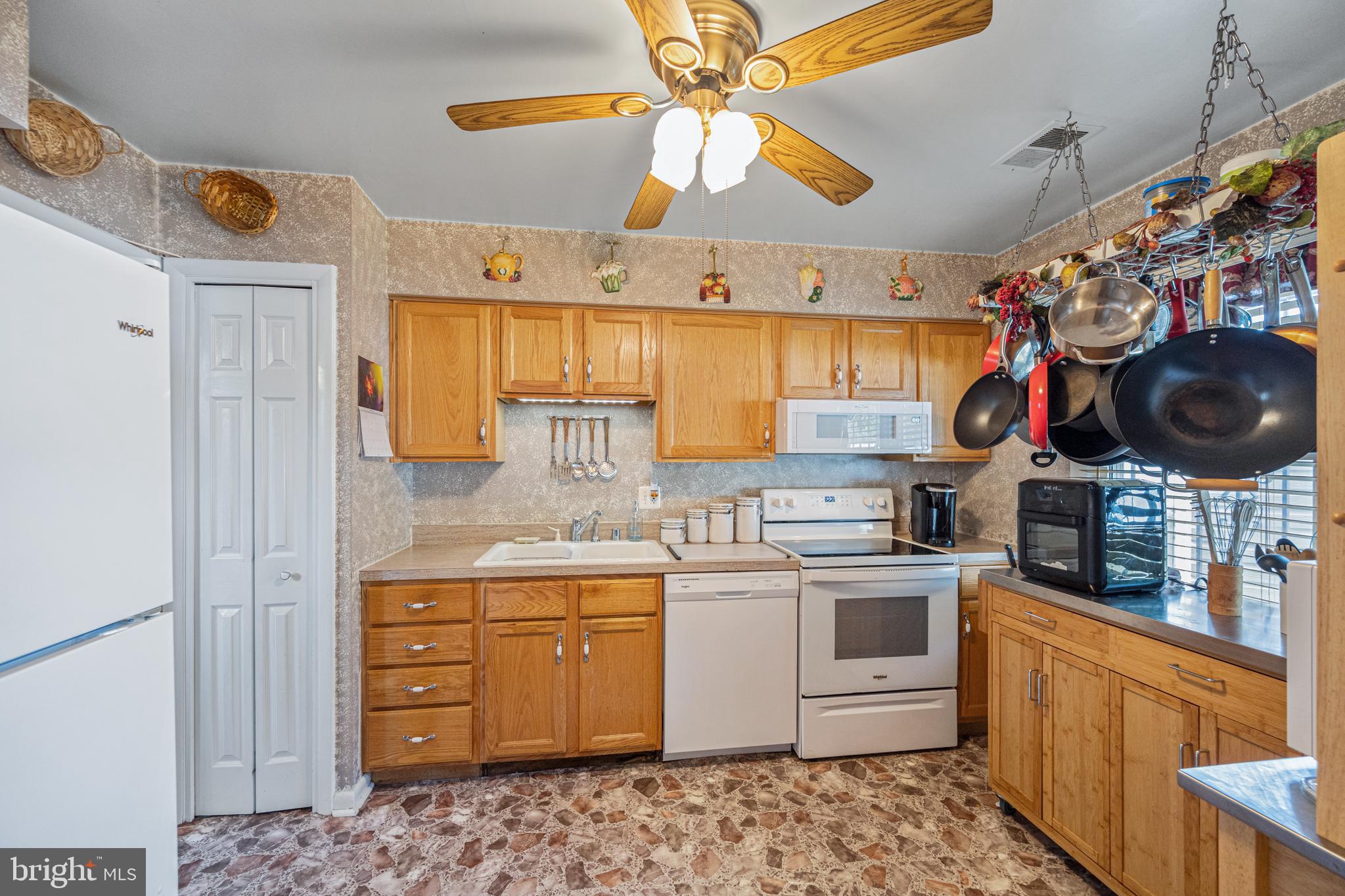 WINDBROOK - Residential