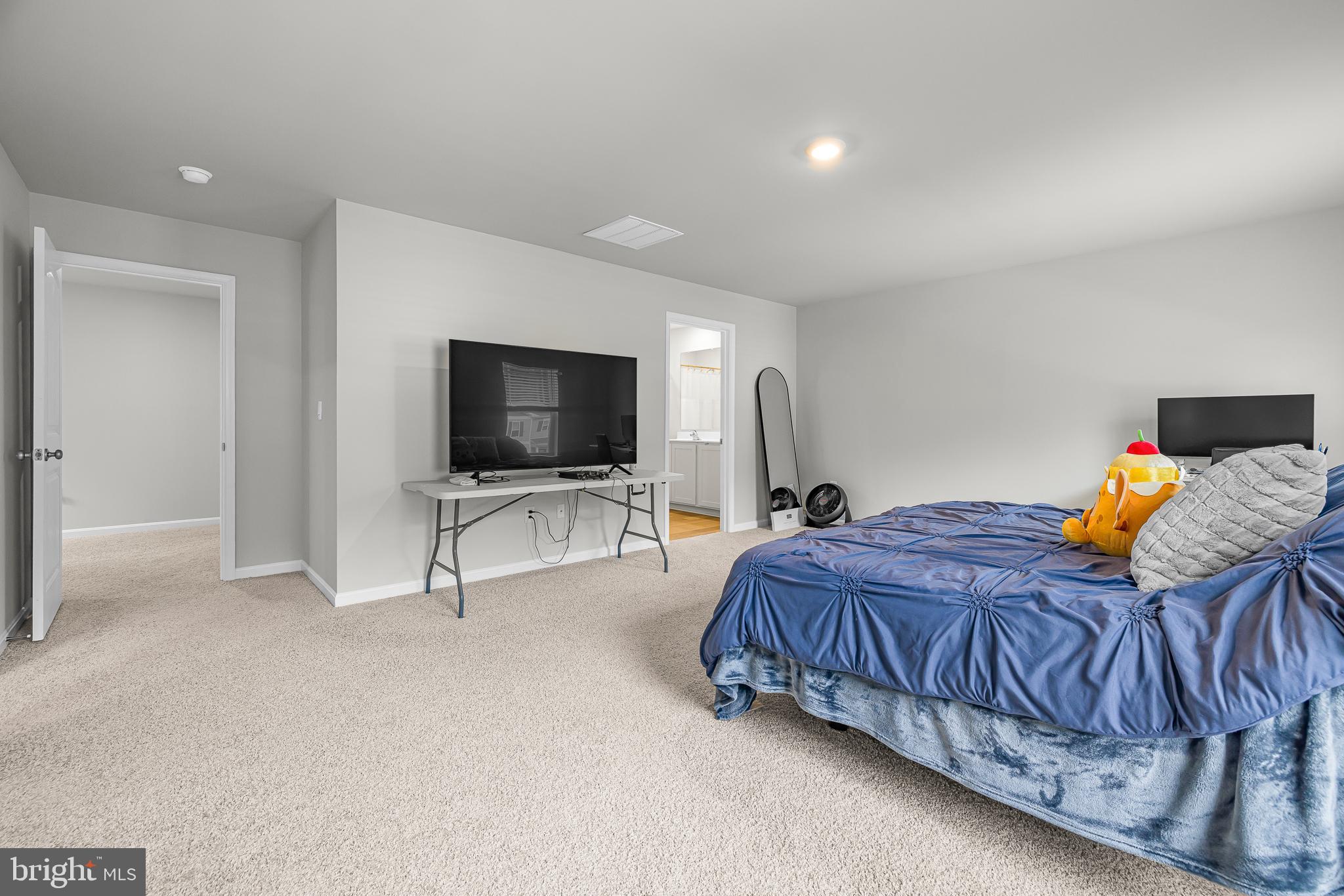 LOGANBERRY VILLAGE - Residential