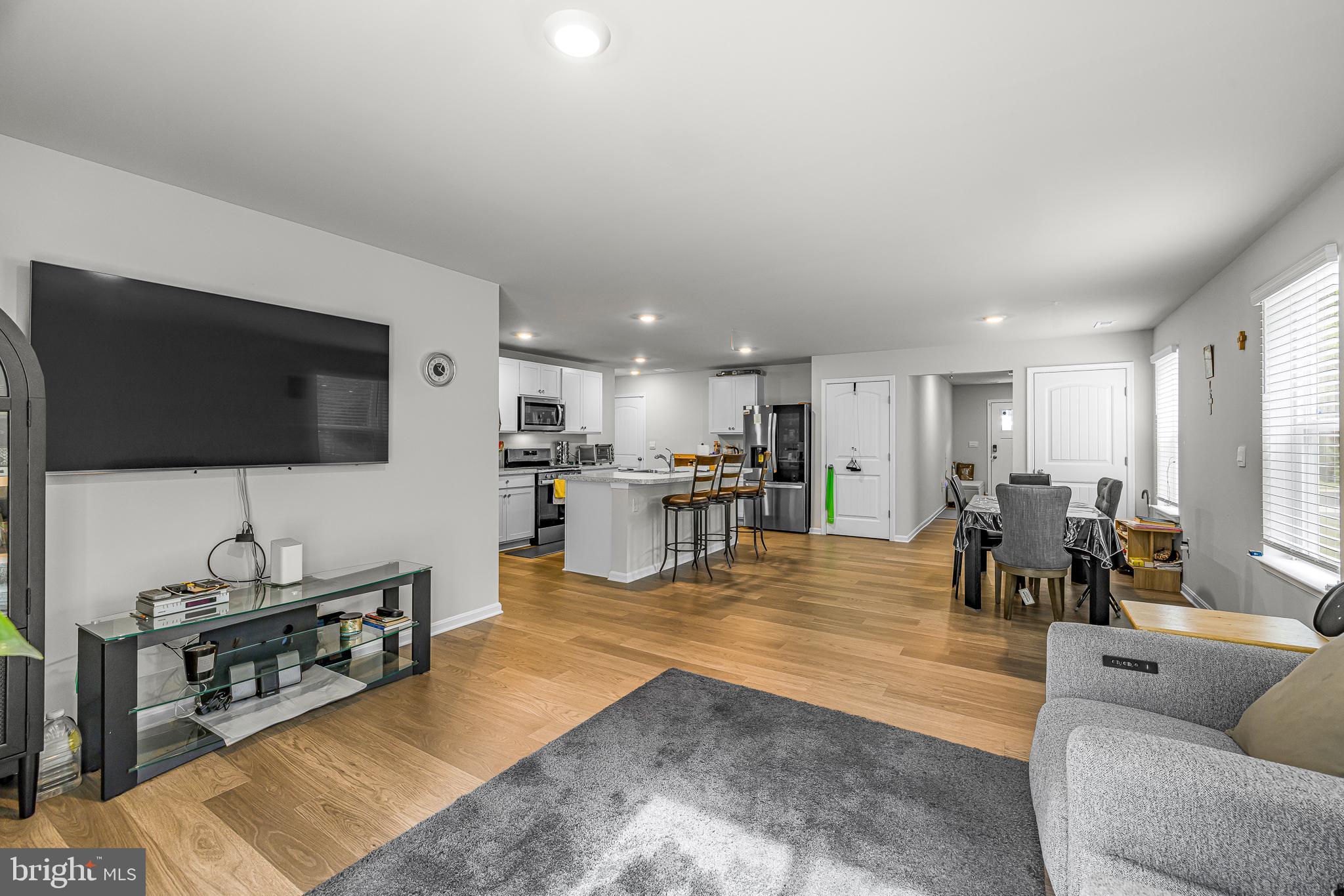 459 CURRANT CIRCLE