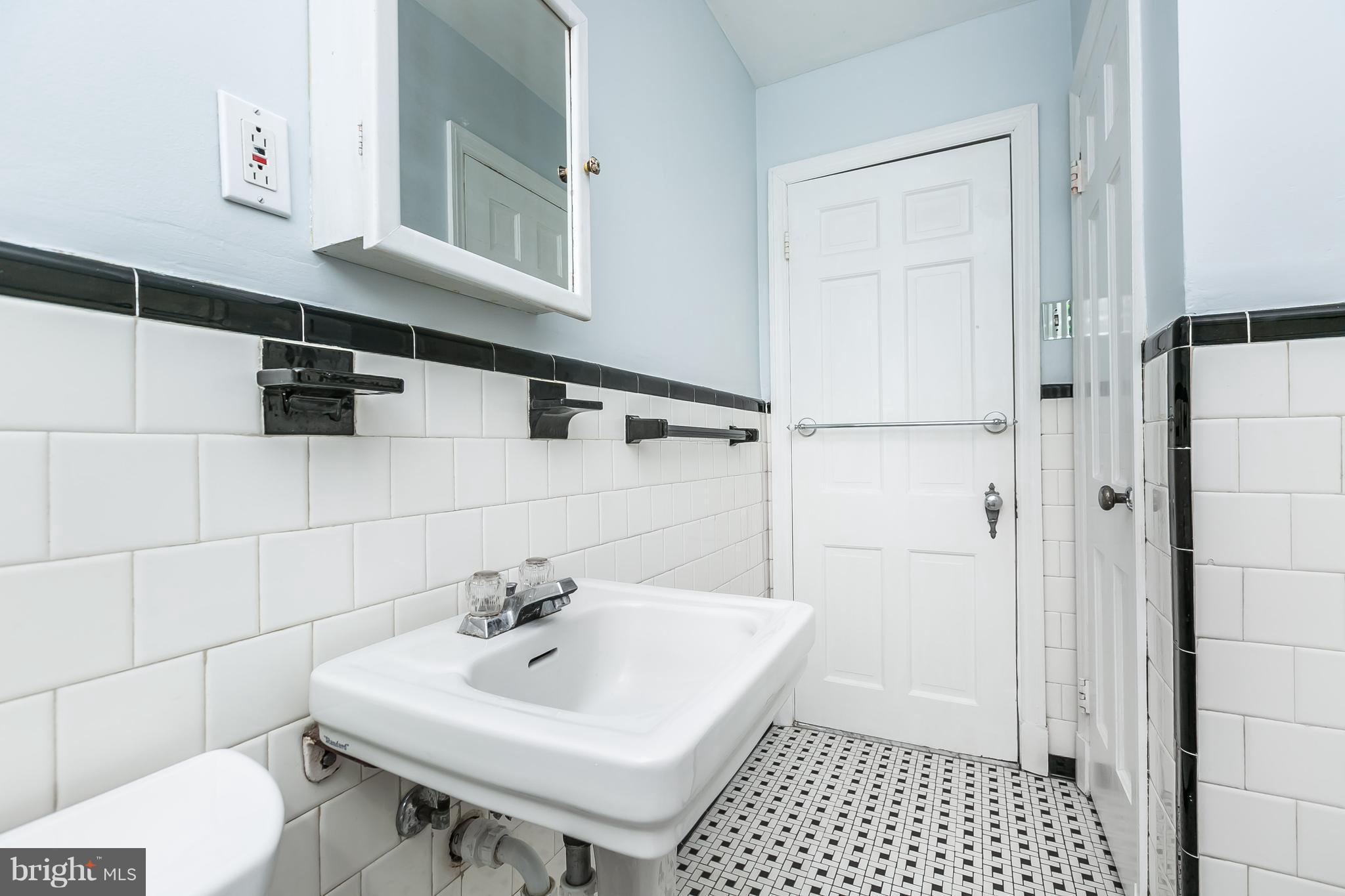 ACADEMY HEIGHTS - Residential