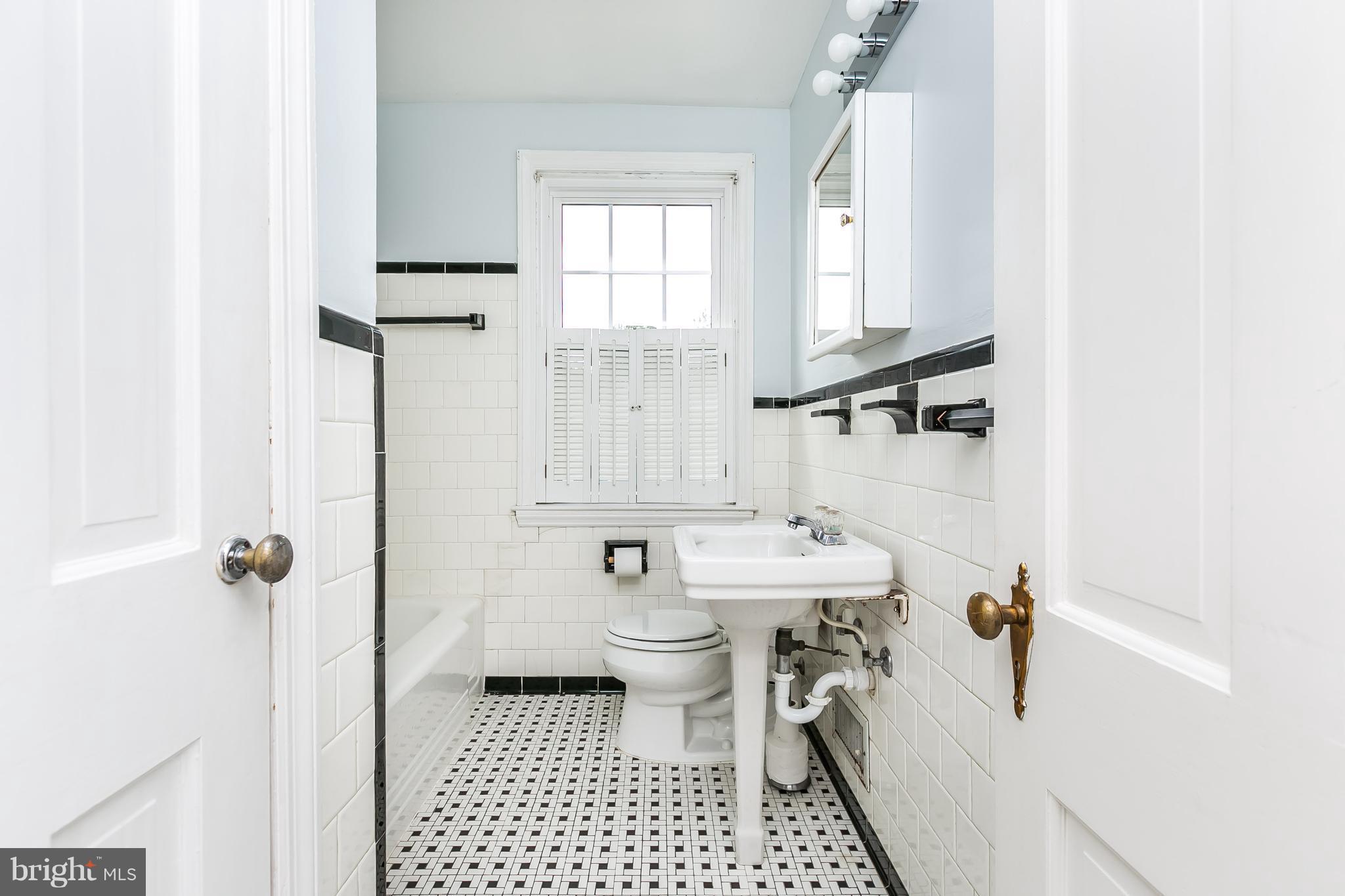 ACADEMY HEIGHTS - Residential