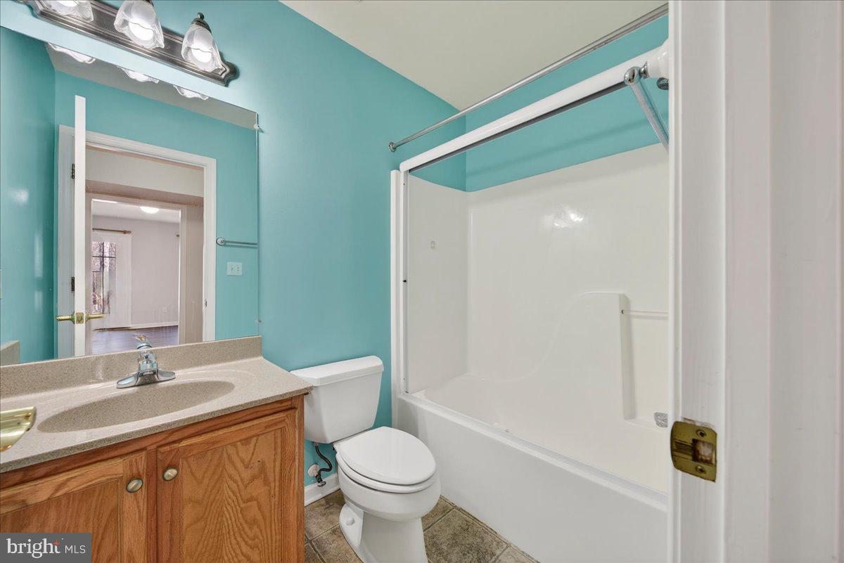 LAKE MONTICELLO - Residential