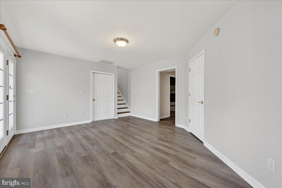 LAKE MONTICELLO - Residential