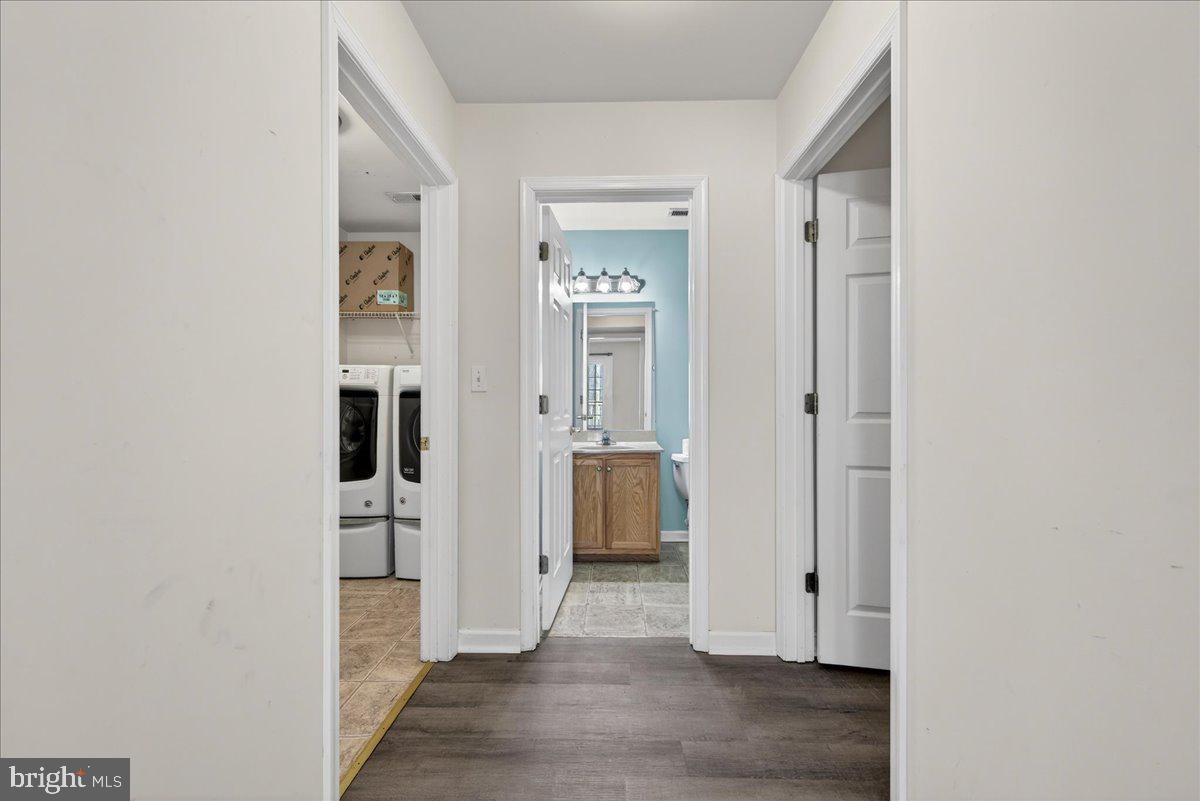 LAKE MONTICELLO - Residential