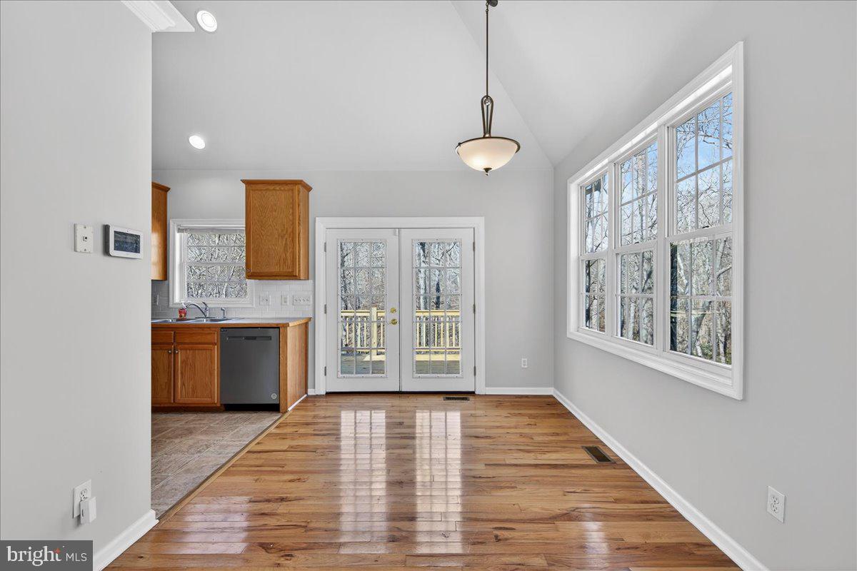 LAKE MONTICELLO - Residential