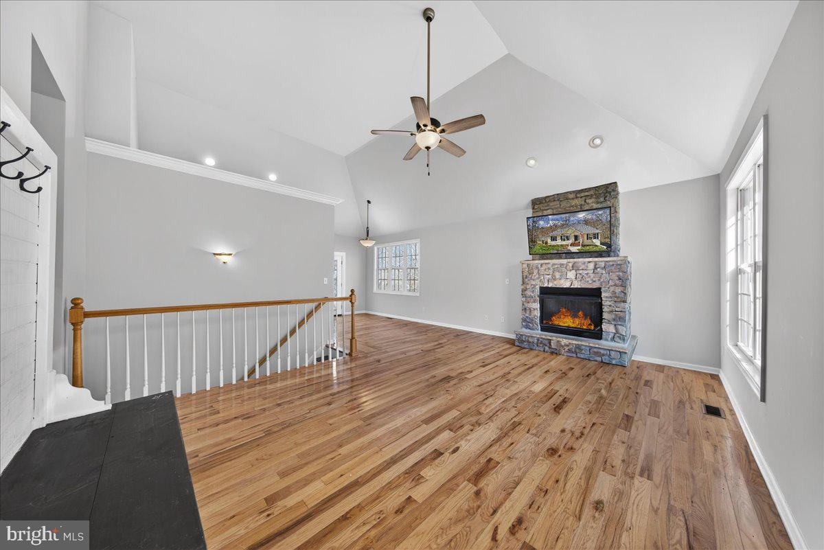 LAKE MONTICELLO - Residential