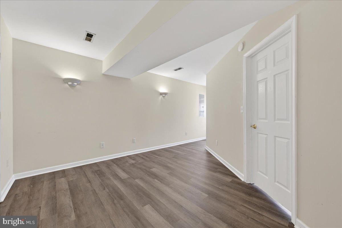 LAKE MONTICELLO - Residential