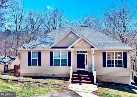 18 CHICKASAW PLACE PALMYRA VA 22963