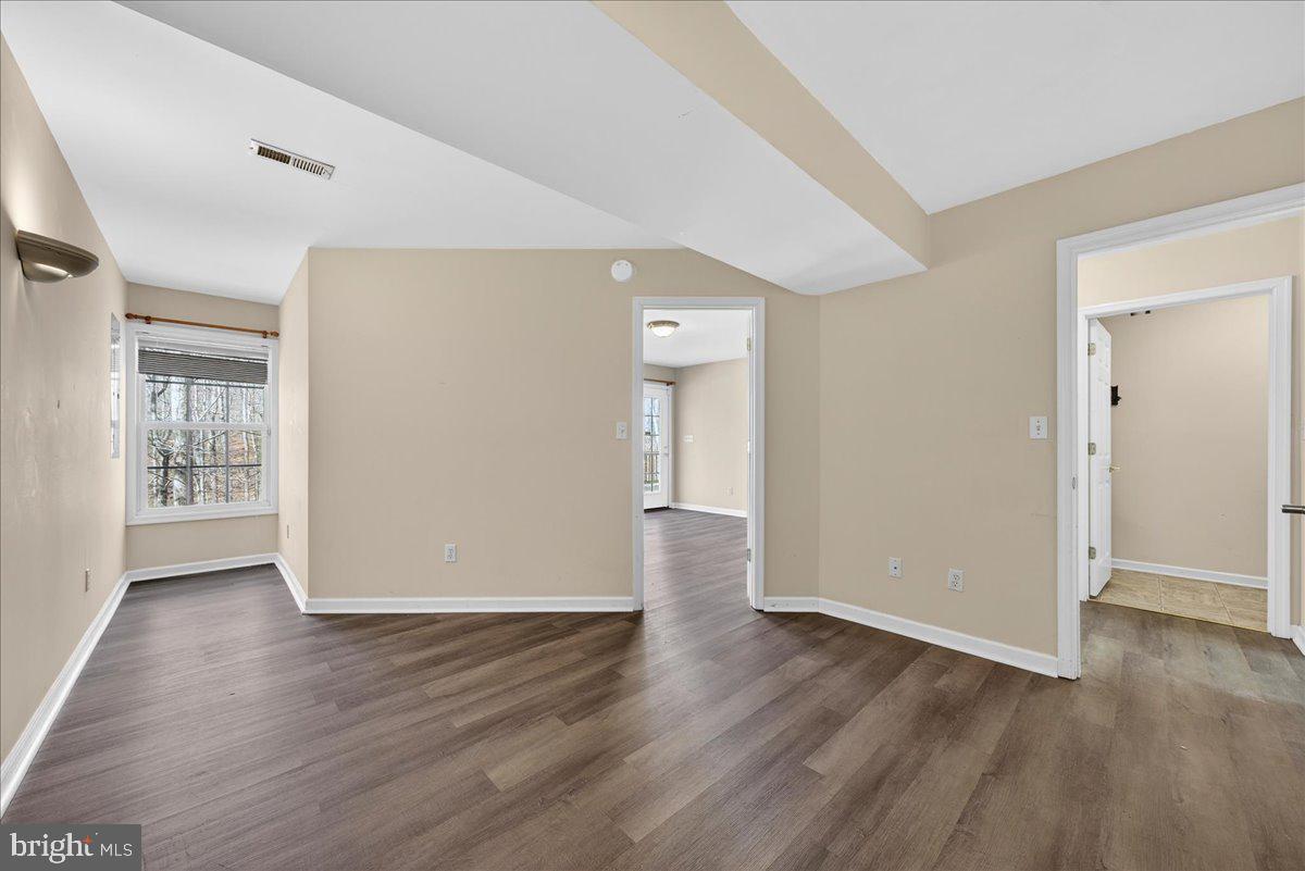 LAKE MONTICELLO - Residential