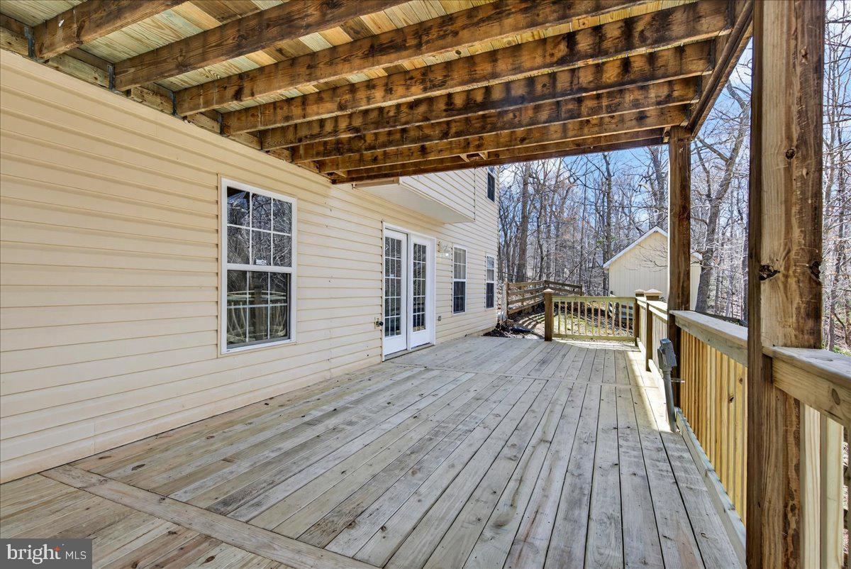 LAKE MONTICELLO - Residential