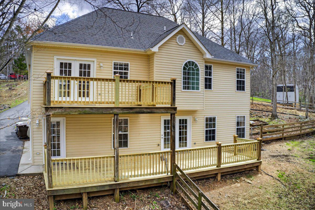 LAKE MONTICELLO - Residential