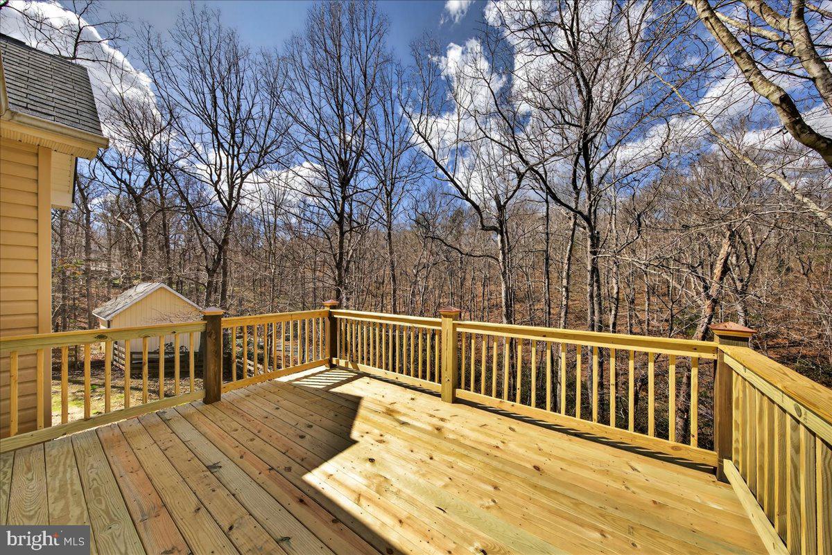 LAKE MONTICELLO - Residential