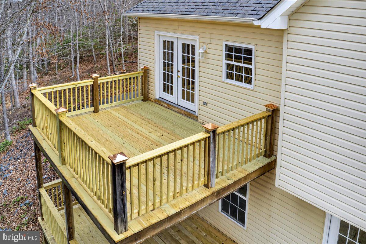 LAKE MONTICELLO - Residential