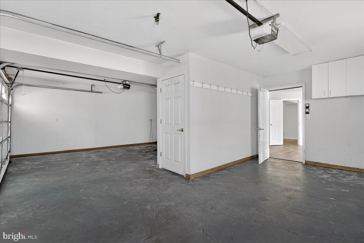 LAKE MONTICELLO - Residential