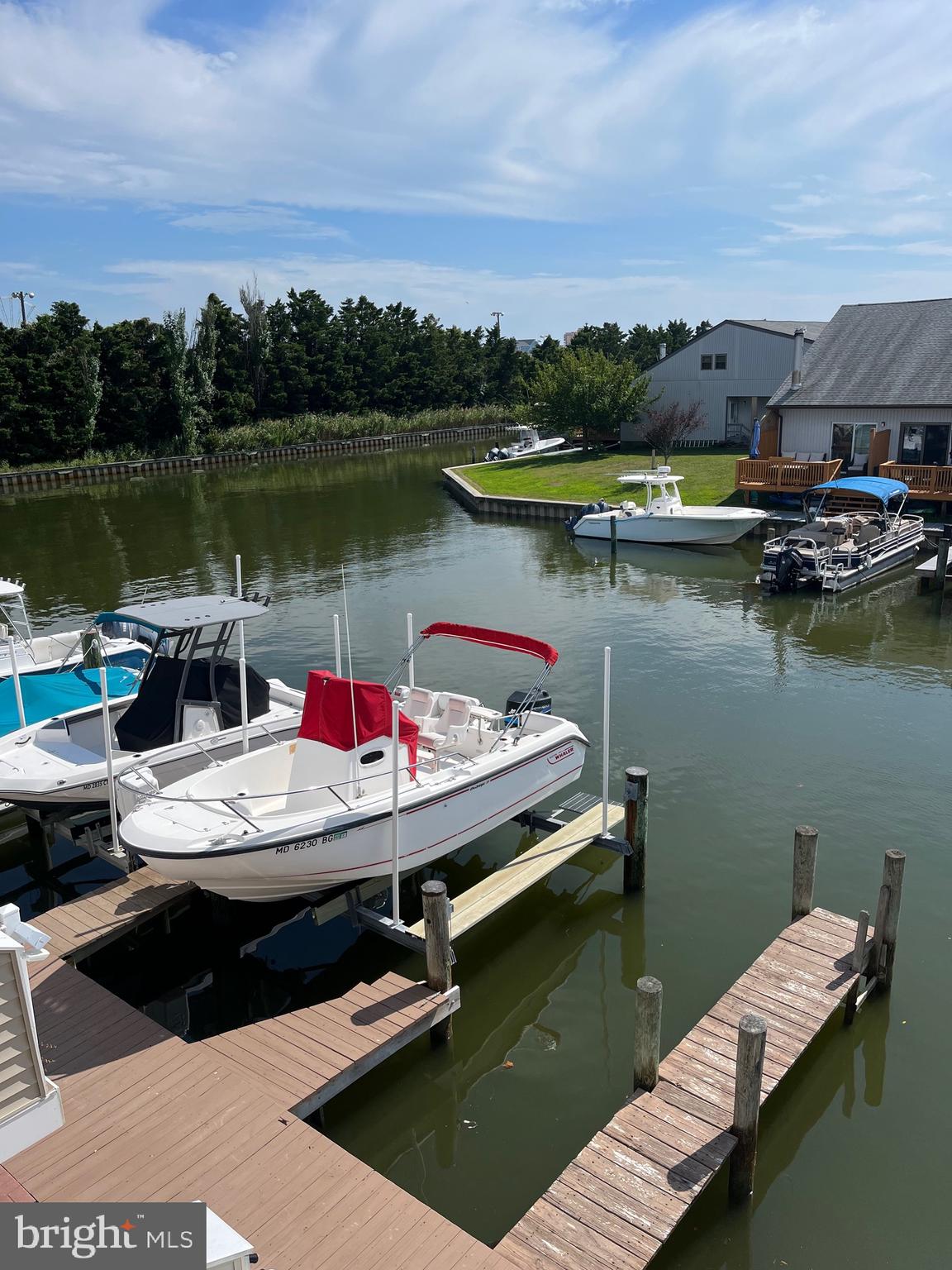 CAINE HARBOR MILE - Residential